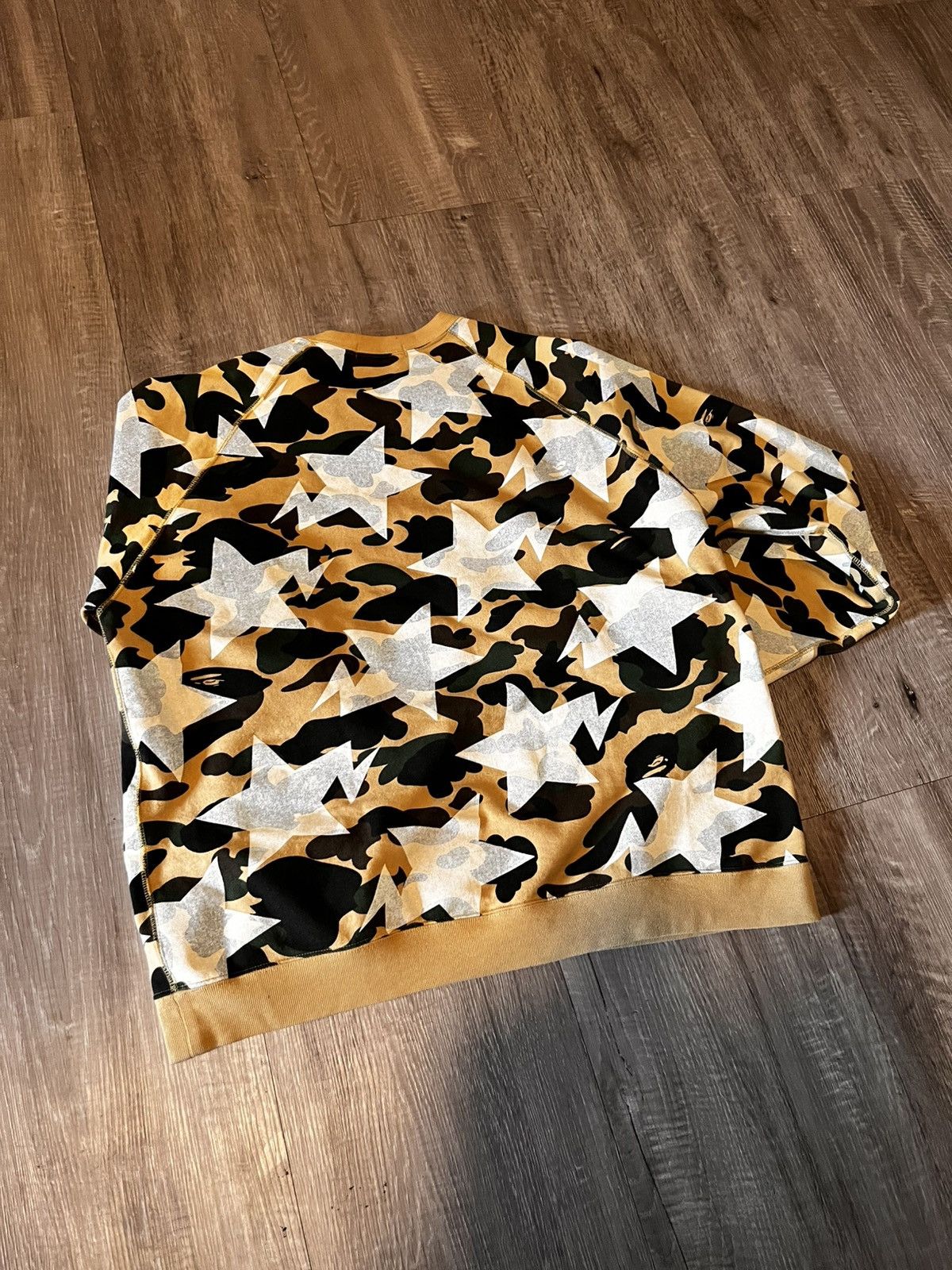 Bape Bape / A Bathing Ape 1st Camo Bapesta Crewneck Size US L / EU 52-54 / 3 - 3 Thumbnail