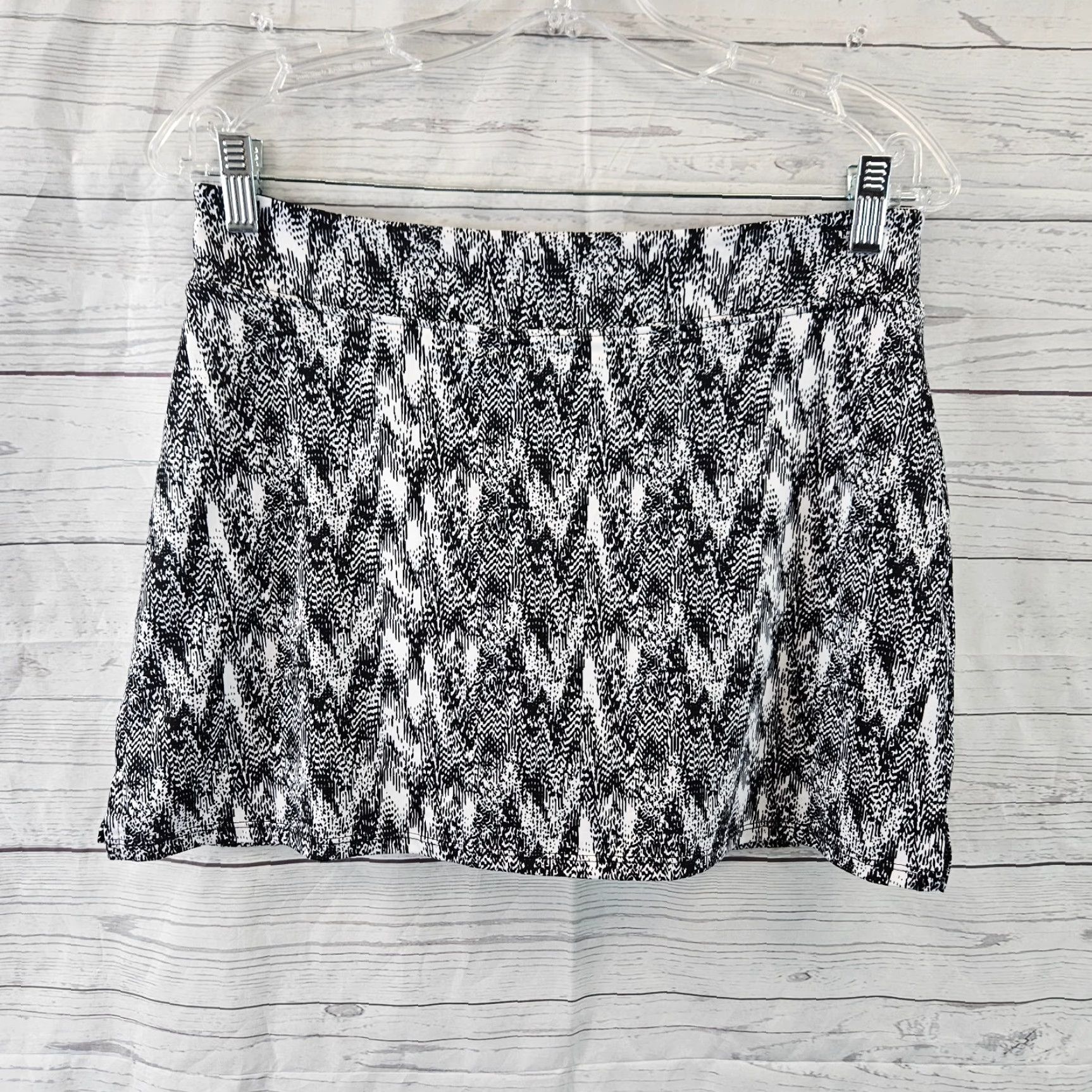 Vintage Tranquility Skort Women Small Black White Pull On Polyester Blend Athletic Activewear Size ONE SIZE - 2 Thumbnail