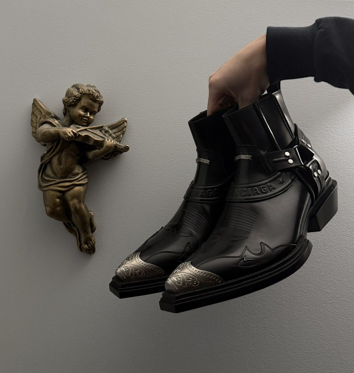 Balenciaga 🚨 Cowboy Balenciaga Santiag Boots - Black Leather Size US 8 / EU 41 - 2 Thumbnail