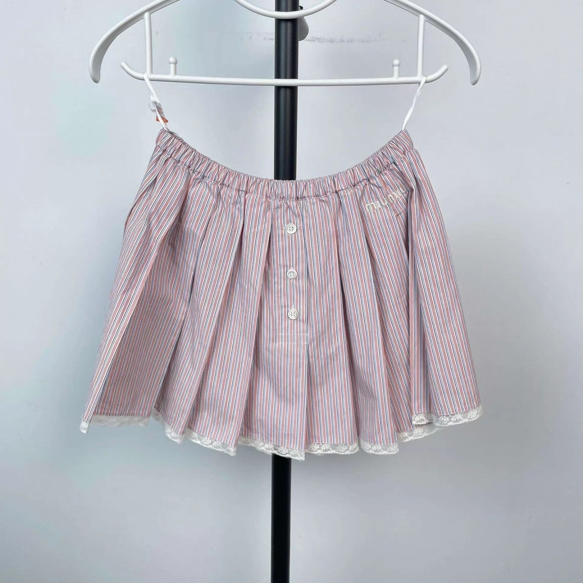 Miu Miu MIU MIU pink striped logo lace pleated skirt Size XS / US 0-2 / IT 36-38 - 1 Thumbnail