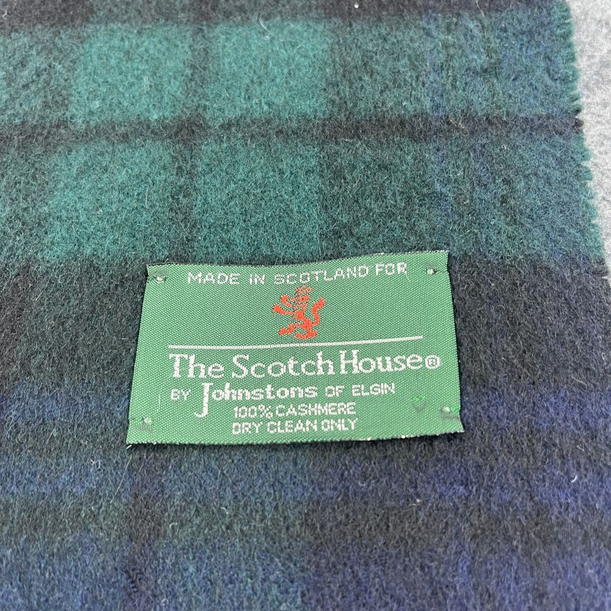 Johnstons Of Elgin Johnstons Of Elgin Scarf / Muffler / Neckwear K075 Size ONE SIZE - 5 Thumbnail