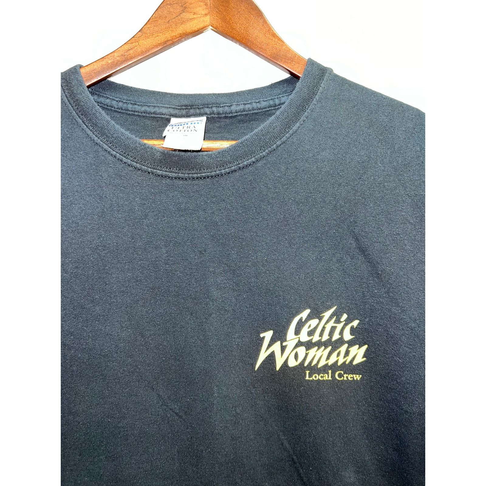 Gildan Y2K Local Crew Celtic Woman Black Tour Concert Shirt 2000s X Size US XL / EU 56 / 4 - 2 Thumbnail