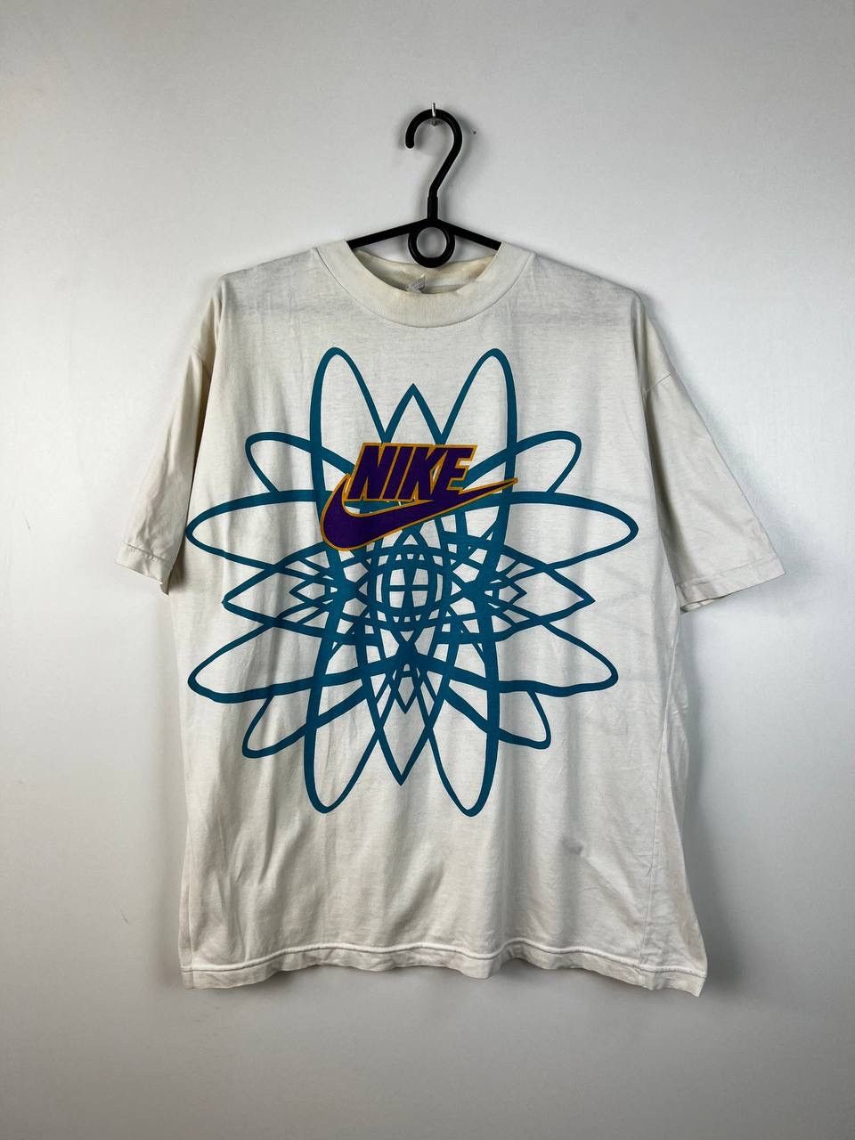 Nike × Vintage Nike International 90s streetwear vintage t-shirts size L Size US L / EU 52-54 / 3 - 1 Thumbnail