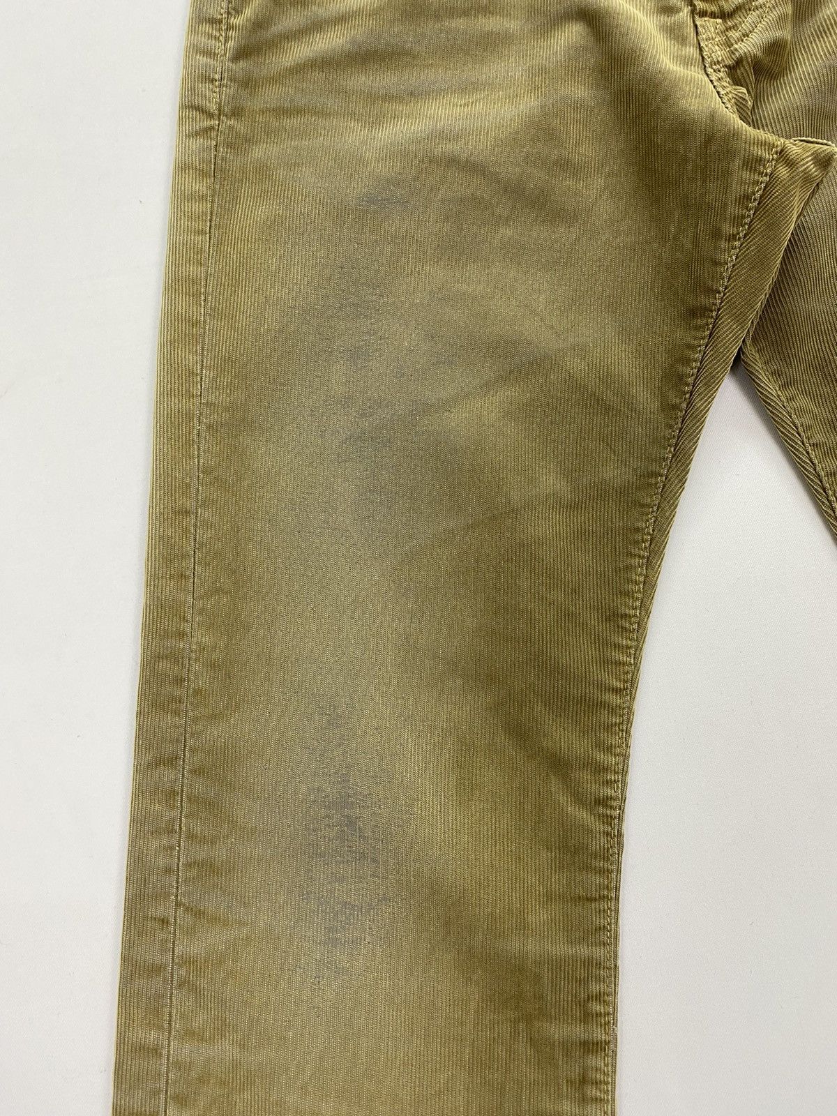 AG Adriano Goldschmied AG Adriano Goldschmied Dirty Distressed Corduroy Pant Size US 32 / EU 48 - 15 Thumbnail