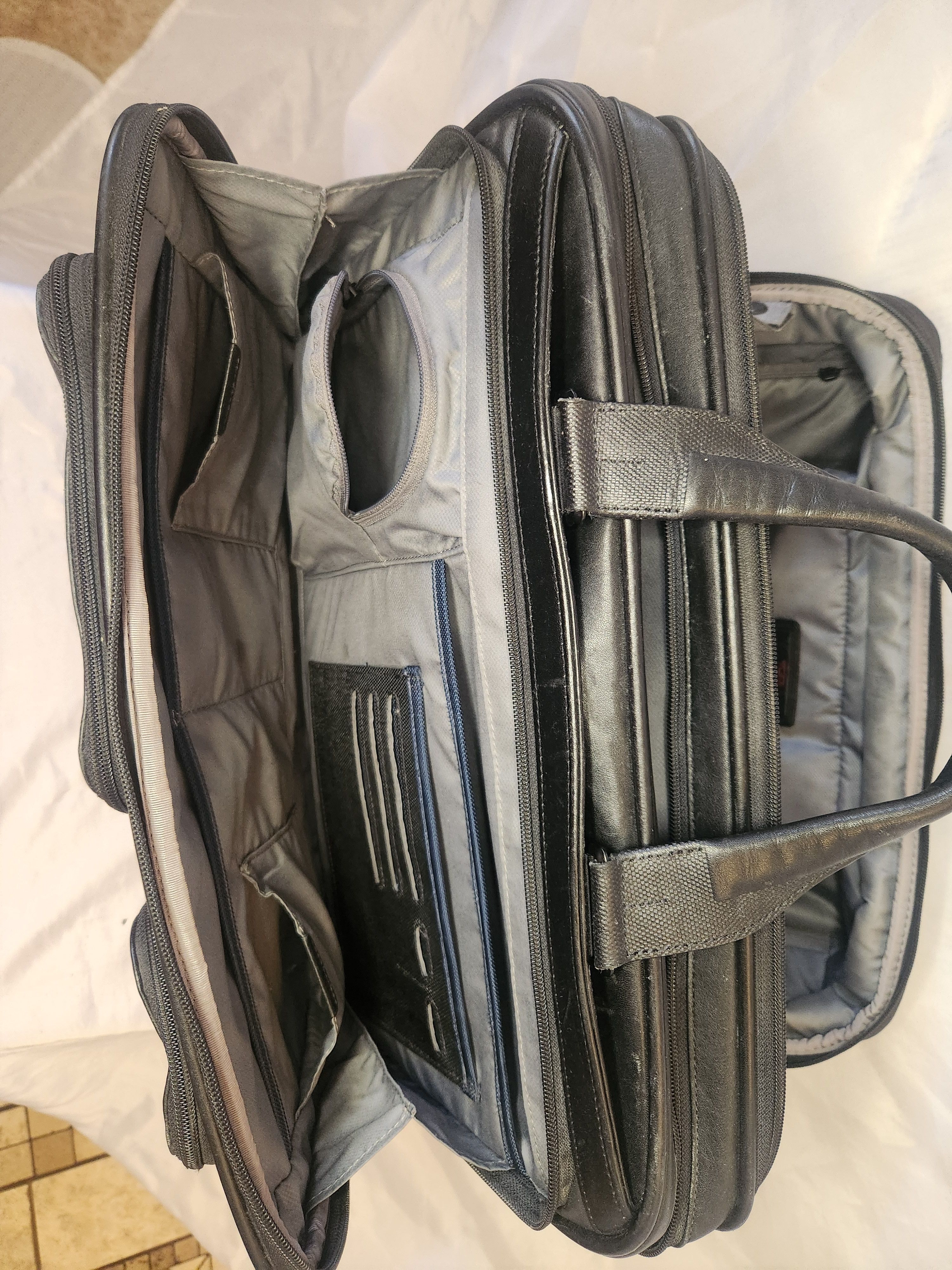 Tumi ALPHA 2 DELUXE 4 WHEELS Size ONE SIZE - 14 Thumbnail