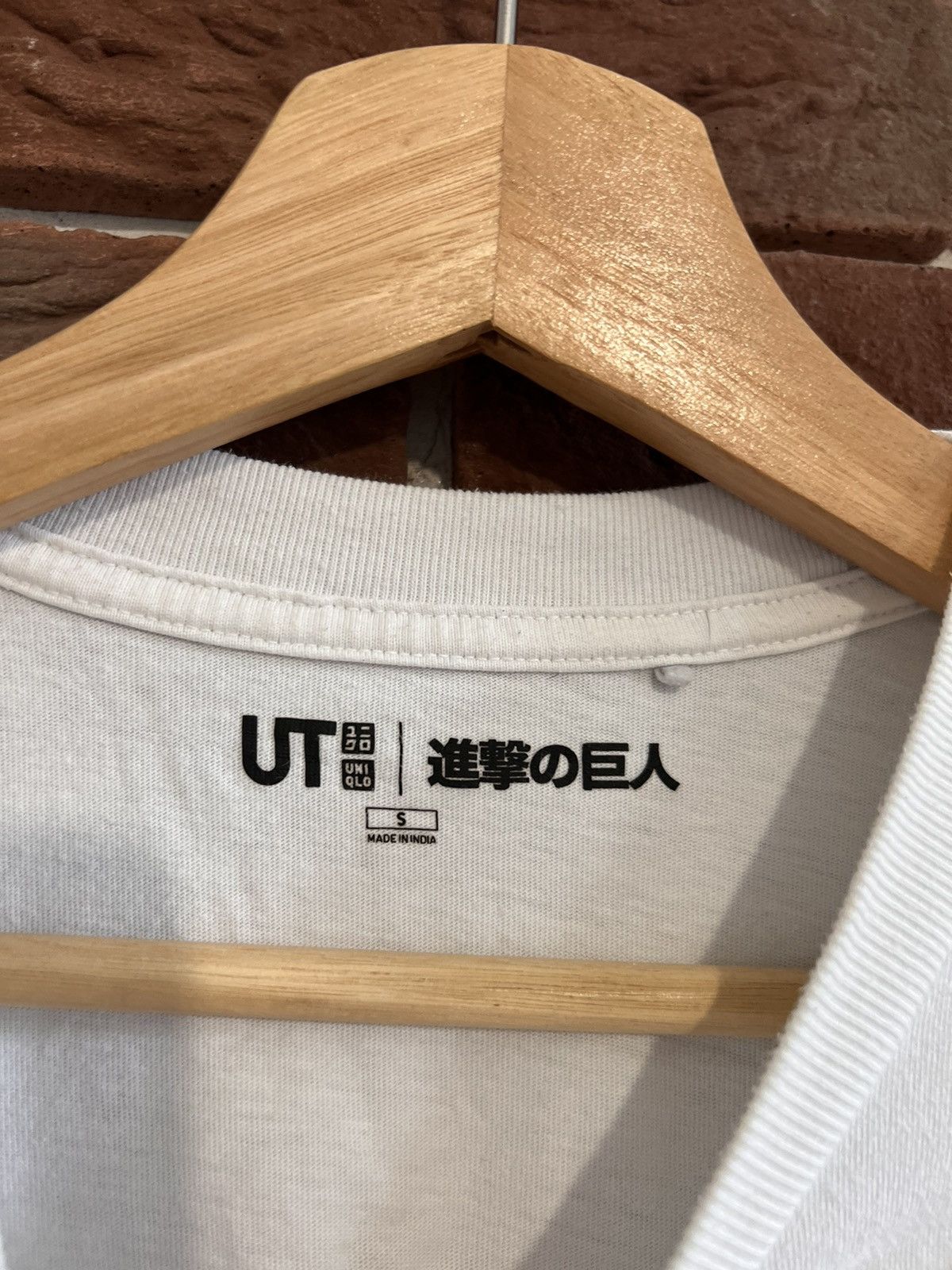 Cartoon Network × Uniqlo Rare Anime Attack On Titan Levi X Uniqlo Tshirt Art Movie S Size US S / EU 44-46 / 1 - 4 Thumbnail