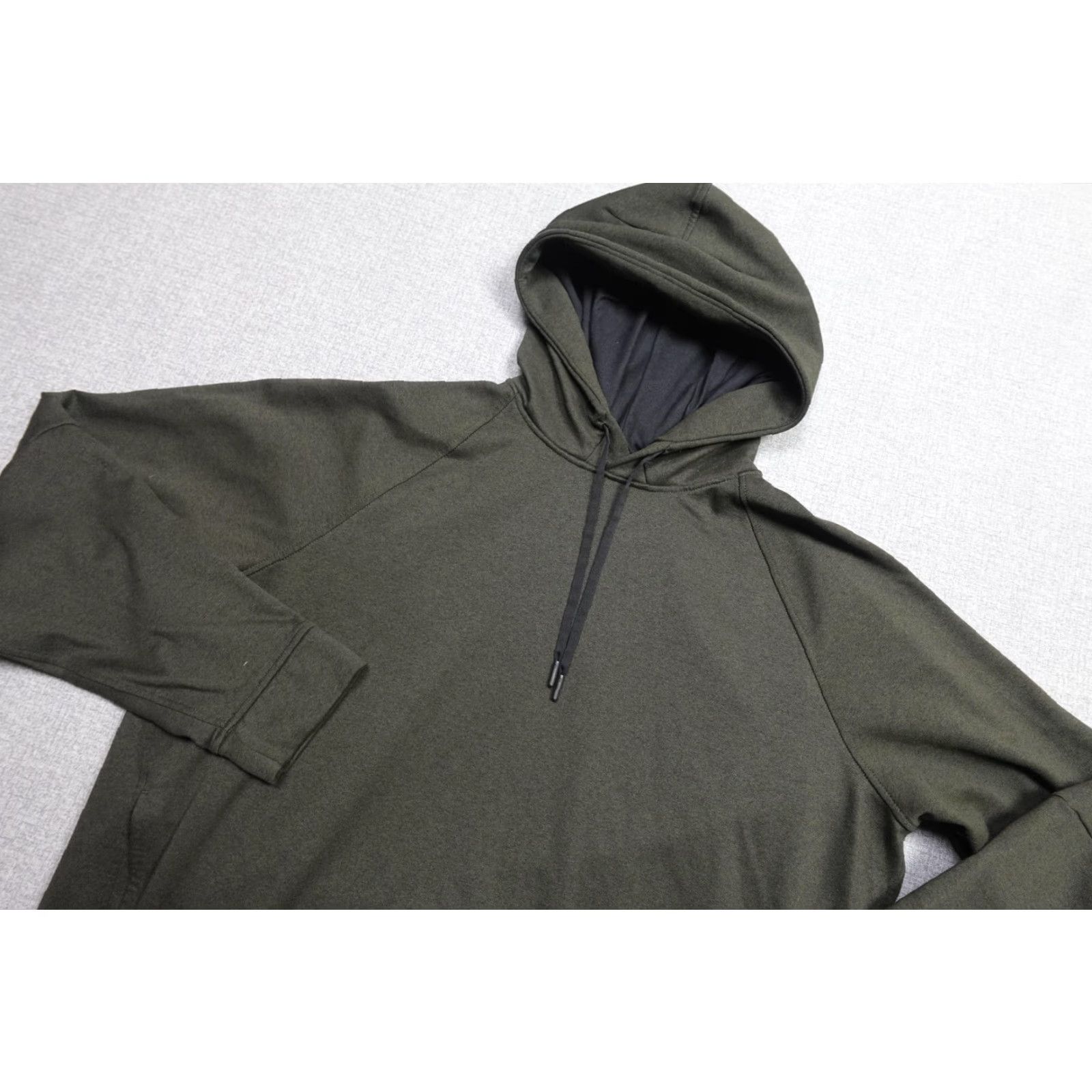 Lululemon Lululemon Hoodie Mens 2XL Green Solid Pullover Raglan Long Sleeve Hooded Pockets Drawstring Front Hand Pockets Logo Size US XXL / EU 58 / 5 - 2 Thumbnail