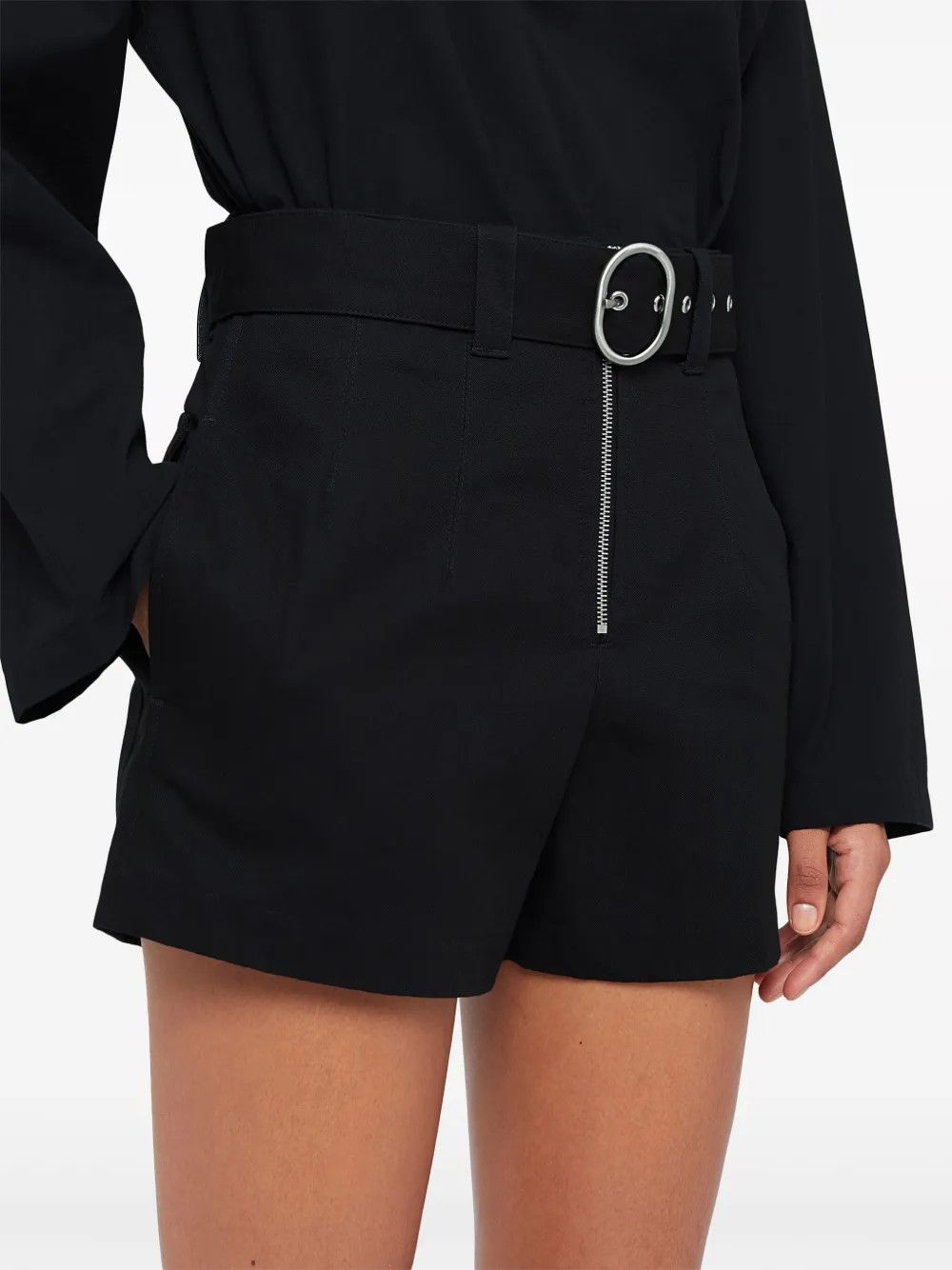 Jil Sander o1y1025 Short in Black Size 27" / US 4 / IT 40 - 2 Thumbnail