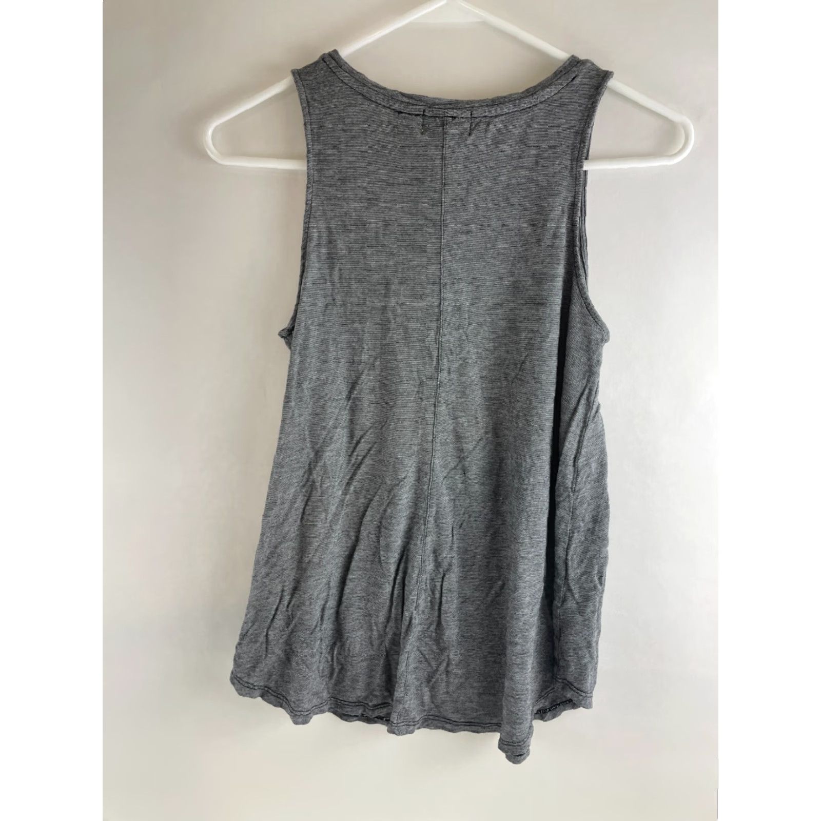 Old Navy Old Navy Tank Top Women's Size Small Gray Sleeveless Round Neck Micro Ribbed Size S / US 4 / IT 40 - 2 Thumbnail