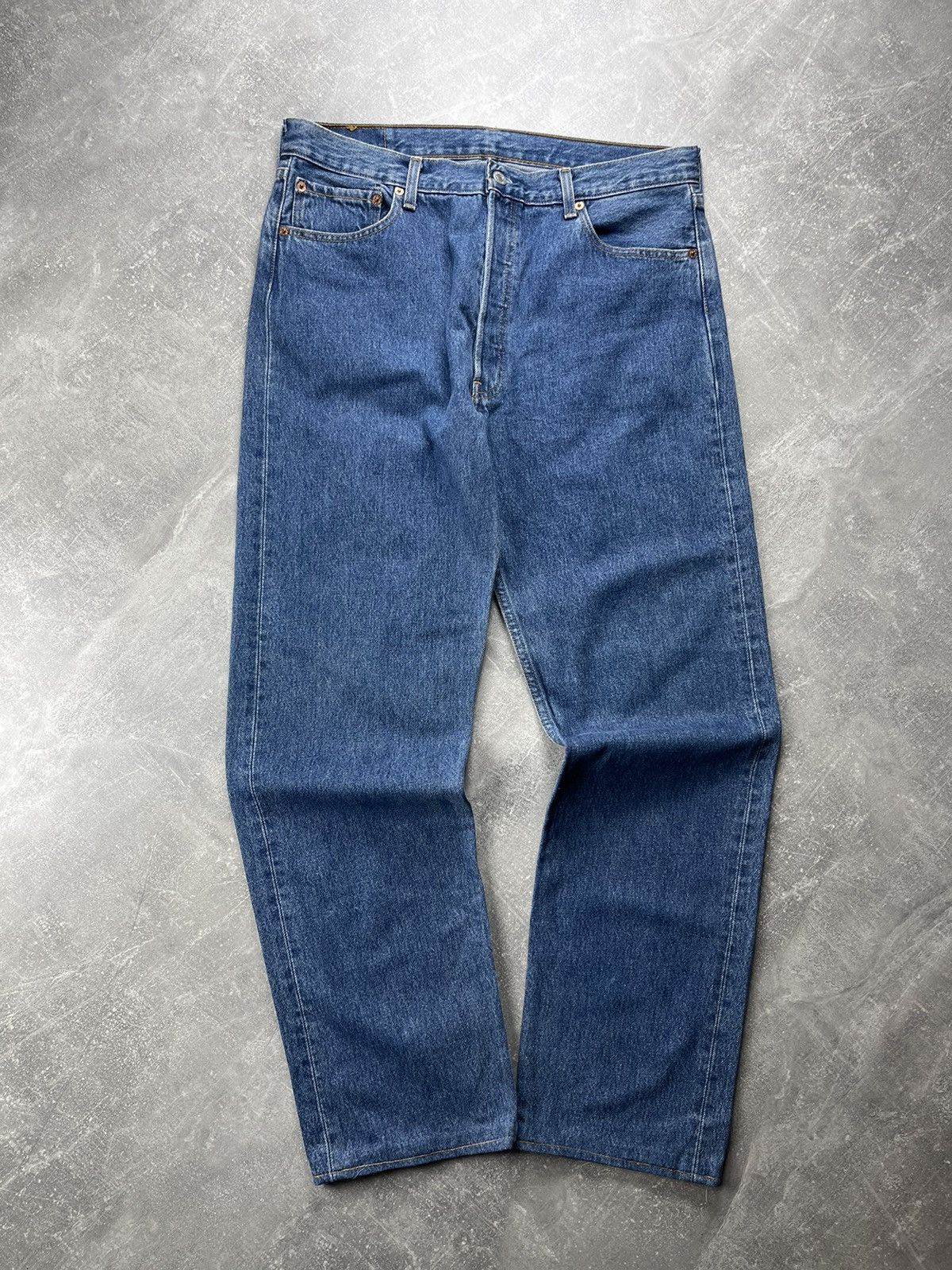 Levi's Levi’s 501 Classic Straight Leg Jeans Vintage Blue Size US 36 / EU 52 - 7 Thumbnail
