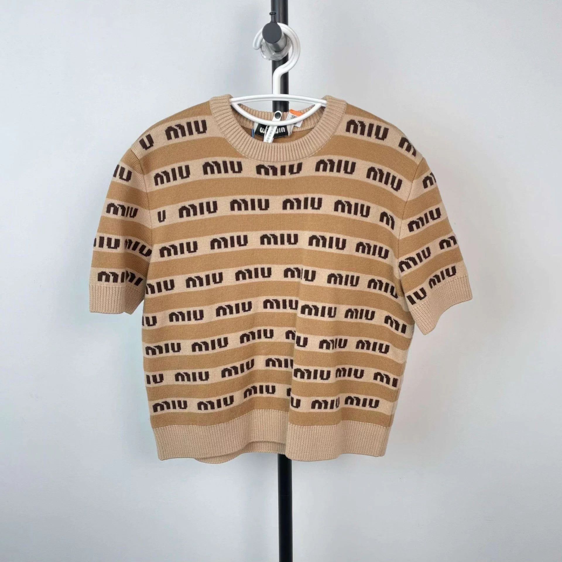 Miu Miu Miu Miu Khaki Knit Short-Sleeve Sweater 38 Size XS / US 0-2 / IT 36-38 - 1 Thumbnail
