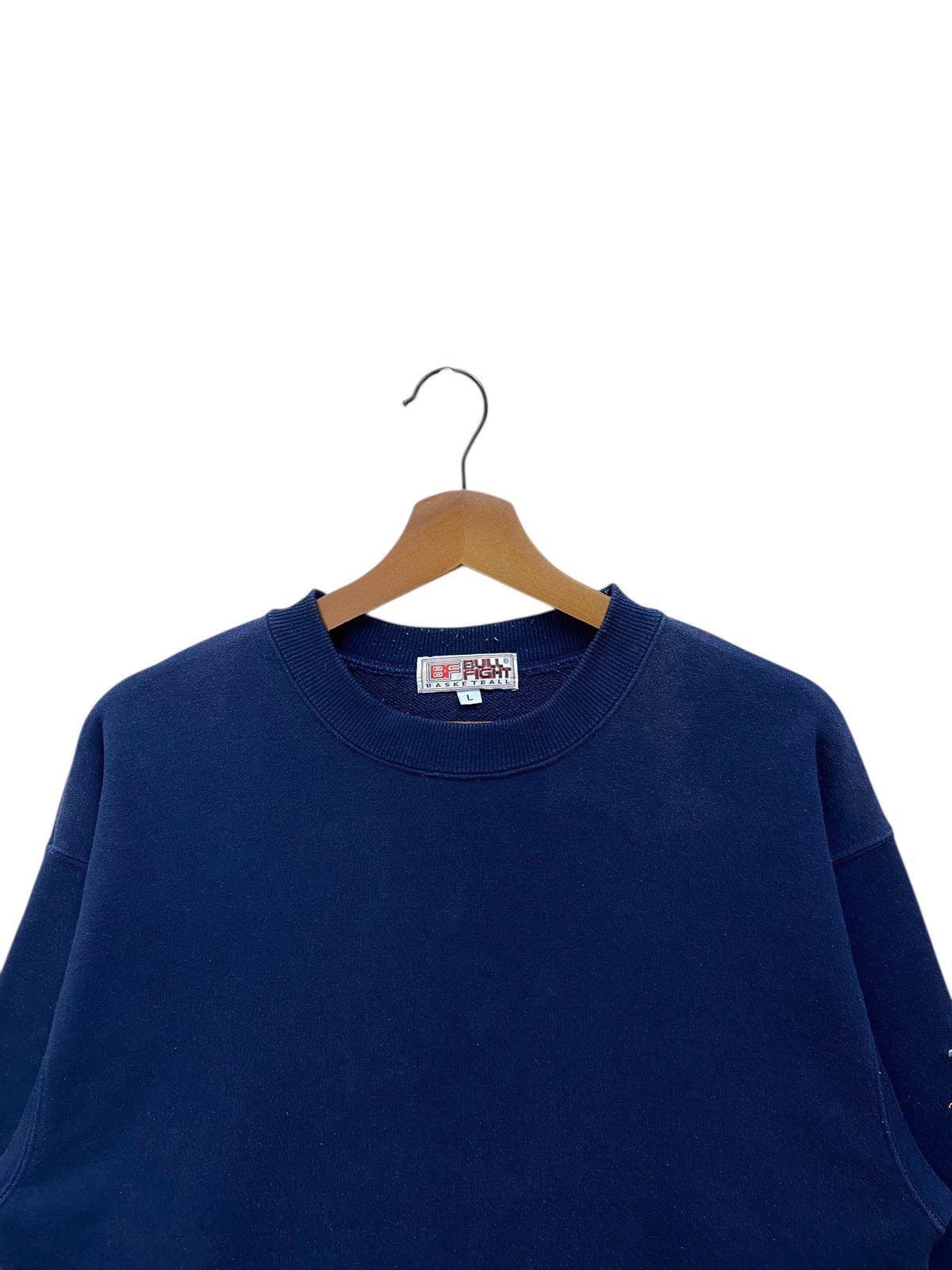 Vintage Vintage Bull Fight Basketball Sweatshirt Crewneck Size L Size US L / EU 52-54 / 3 - 5 Thumbnail