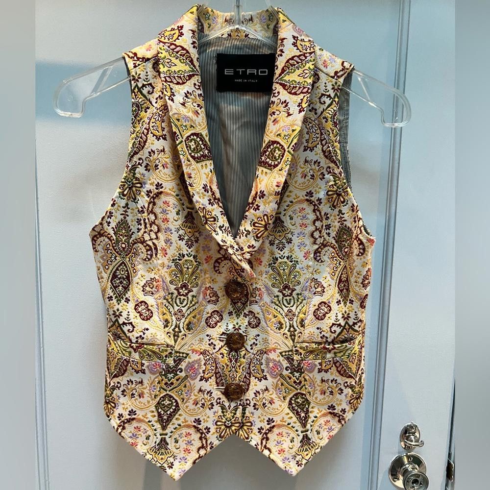 Image of Stunning Etro Embroidered Spring Vest/waistcoat S NWOT in Cream, Women's (Size Small)