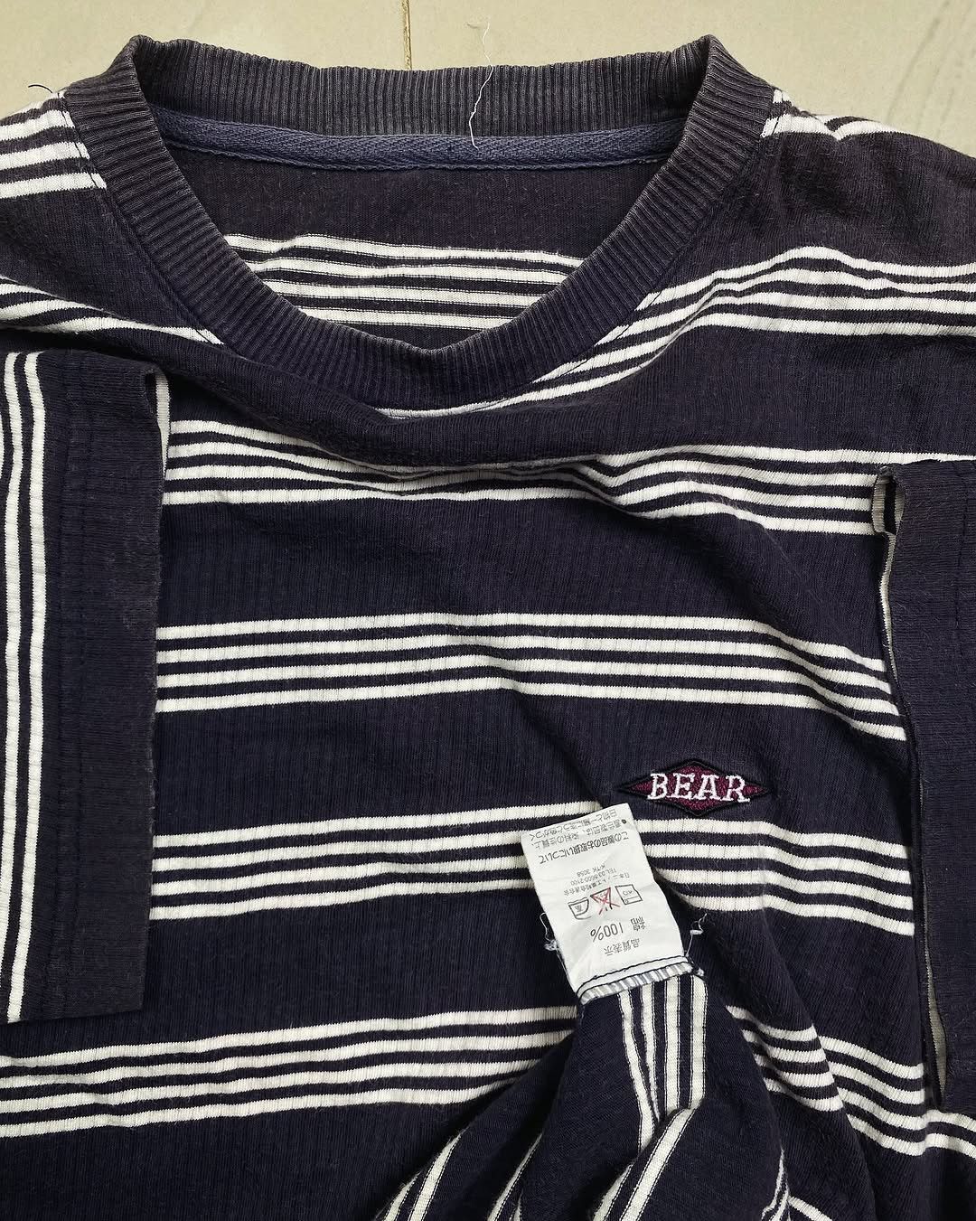 Japanese Brand 1990’s Bear Surfboard Stripe Size US L / EU 52-54 / 3 - 5 Thumbnail