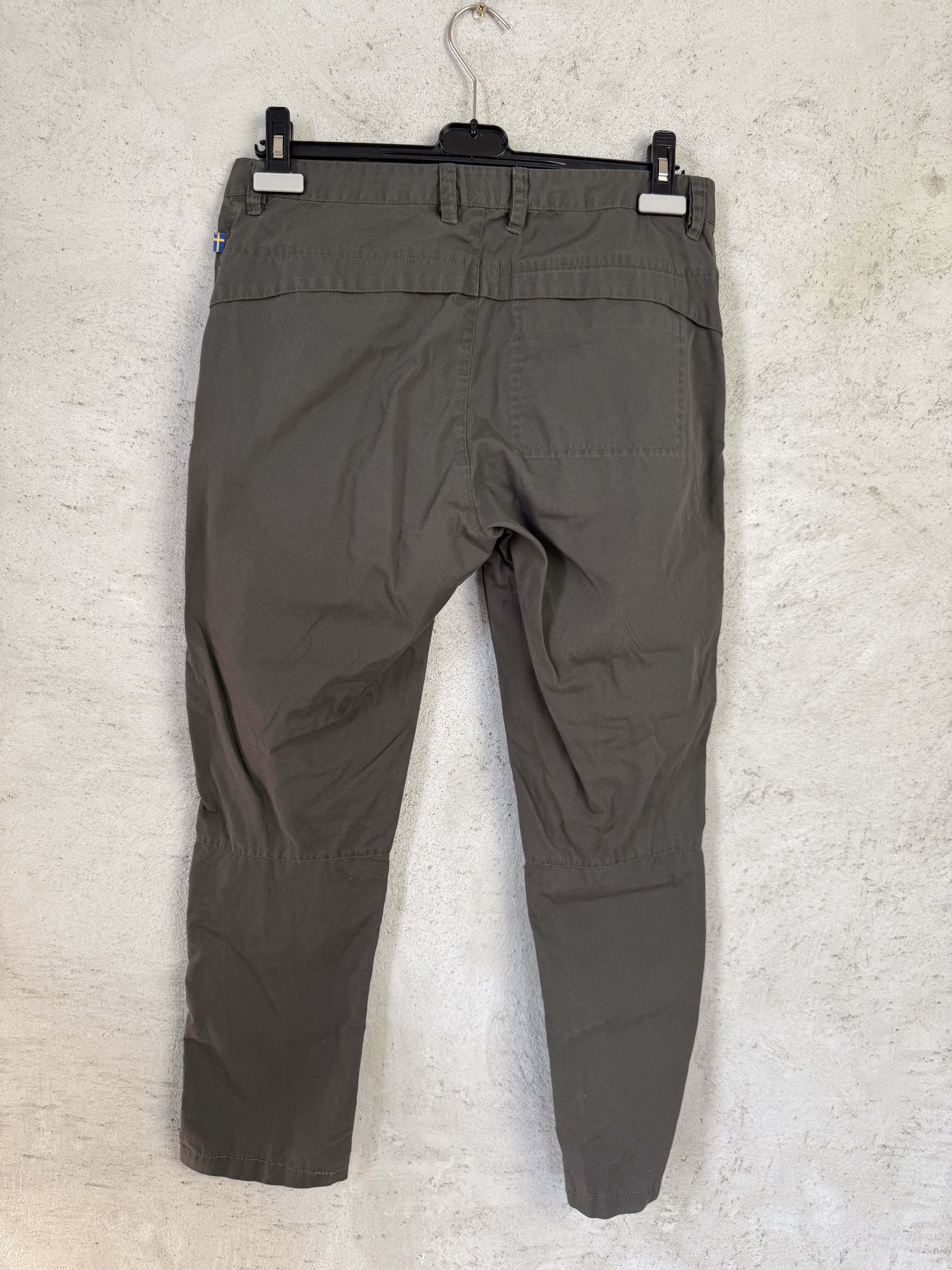 Fjallraven Fjallraven High Coast Trousers outdoor pants gorpcore Size 30" / US 8 / IT 44 - 5 Thumbnail