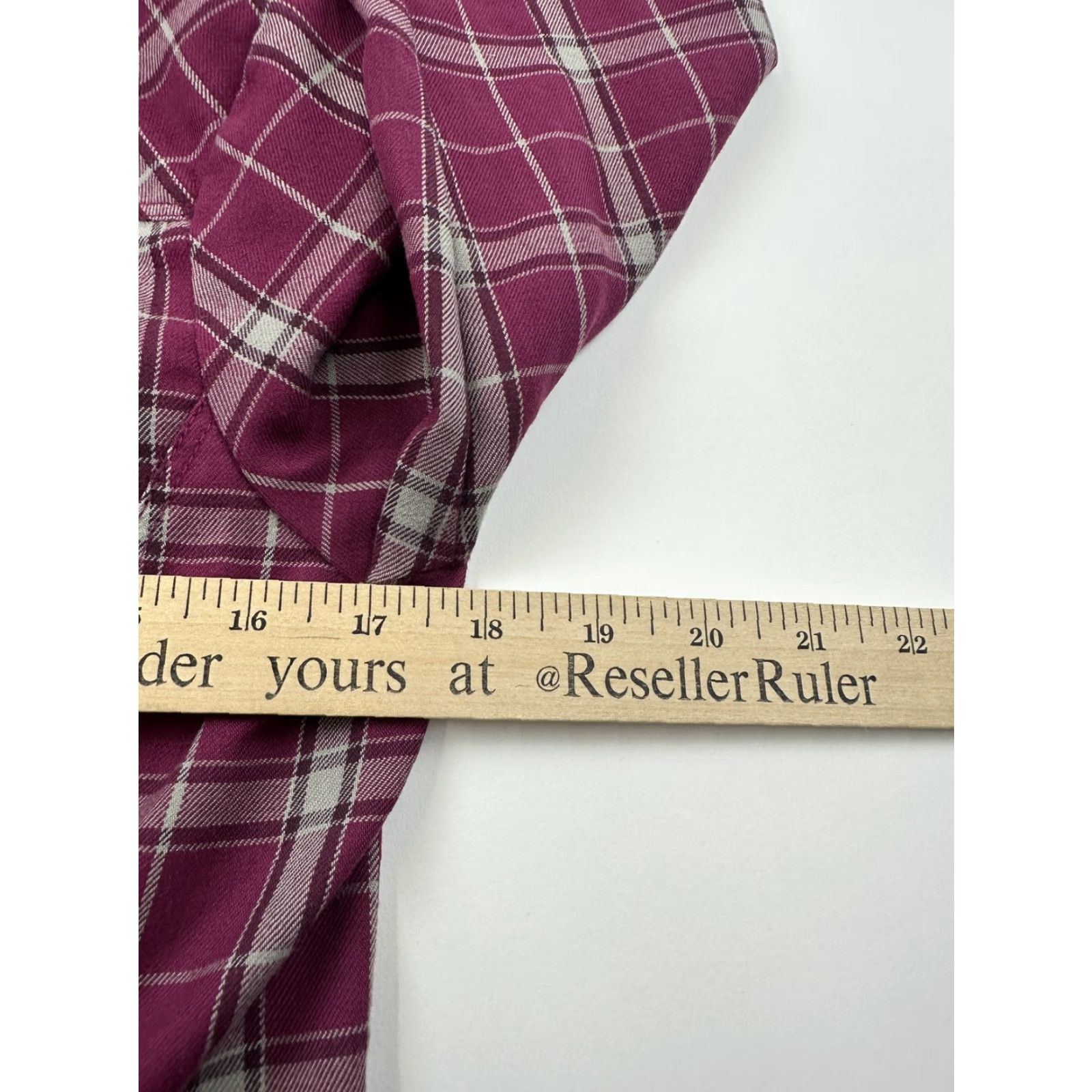 Mountain Hardwear Mountain Hardwear Shirt Womens 2 Purple Plaid Button-Down Outdoor Hiking Size XS / US 0-2 / IT 36-38 - 8 Thumbnail