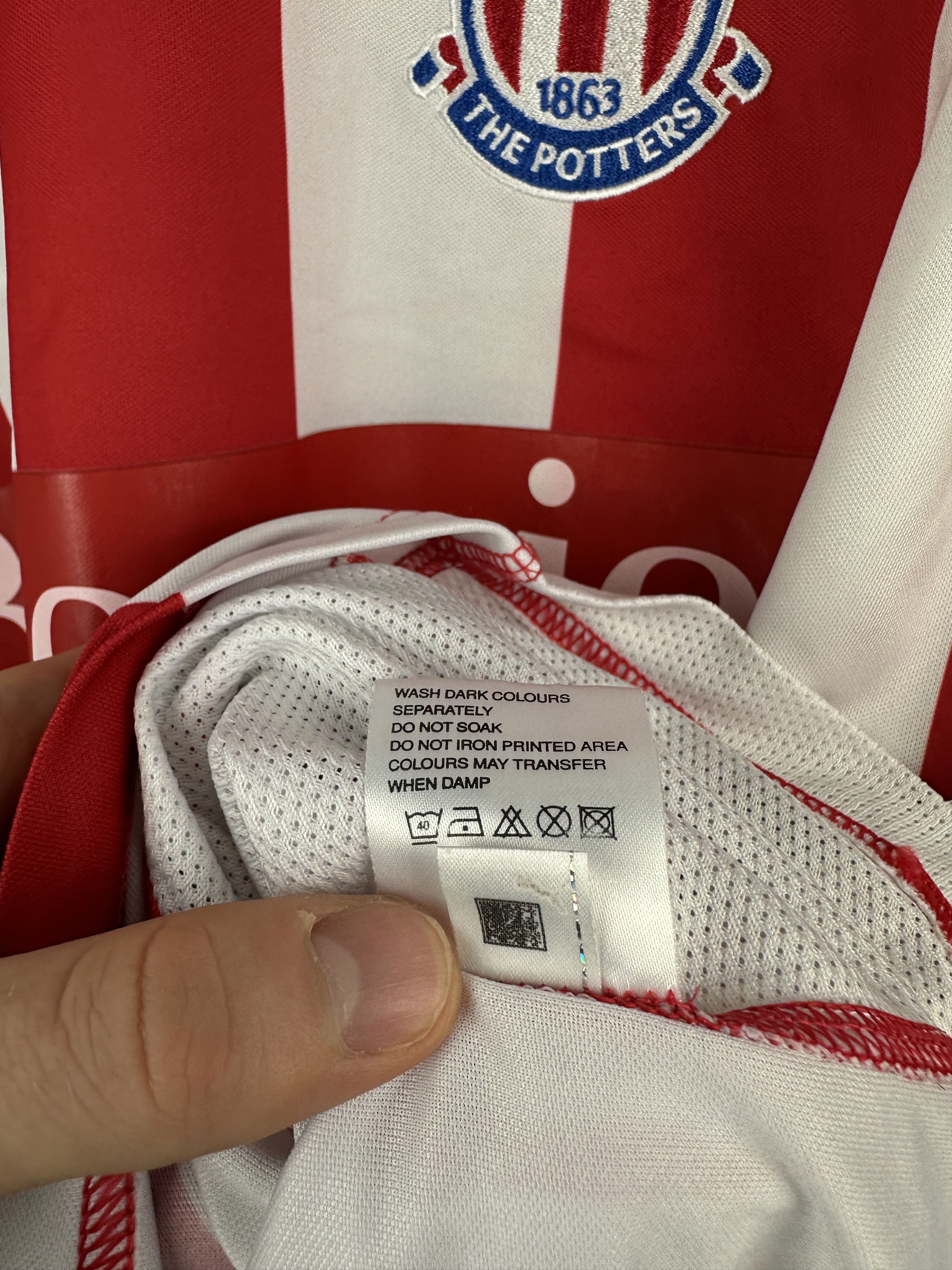 Puma Stoke City Home football shirt 2006 Soccer Puma jersey Rare Size US M / EU 48-50 / 2 - 10 Thumbnail