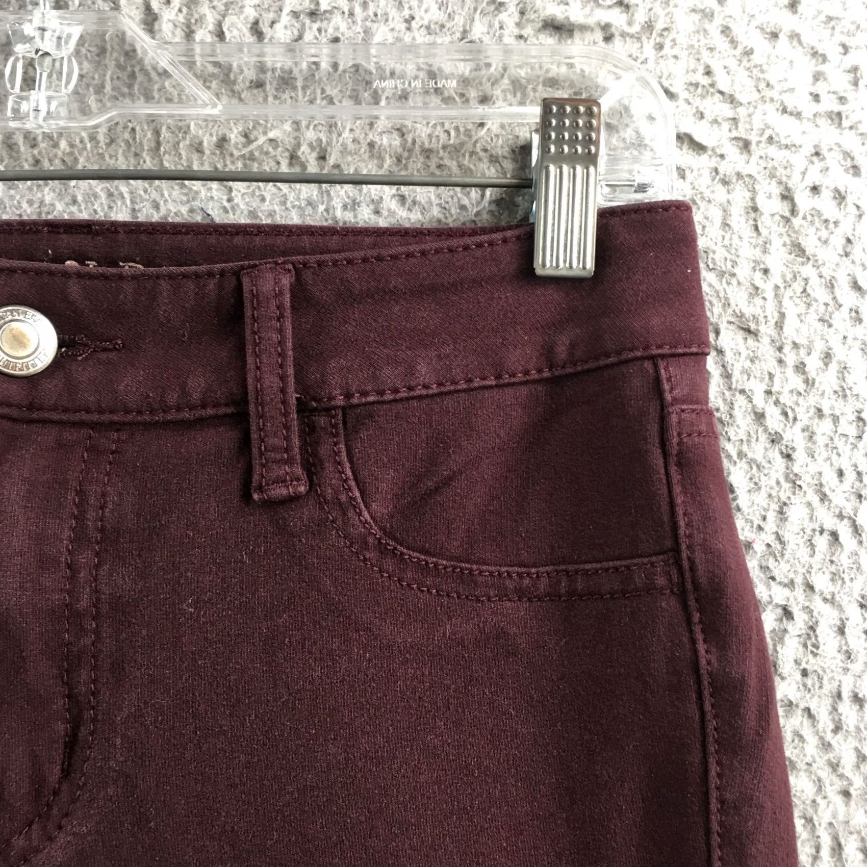 American Eagle Outfitters American Eagle Outfitters Jegging Pants Womens 4 Burgundy Cotton Blend Zip Fly Skinny Pants Boys Womens? Size 27" / US 4 / IT 40 - 4 Thumbnail