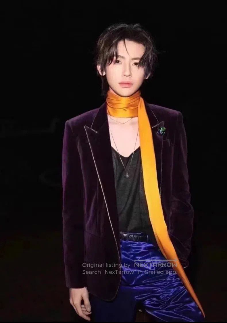 Saint Laurent Paris Saint Laurent Paris Purple Gold Velvet Suit Size US M / EU 48-50 / 2 - 2 Thumbnail