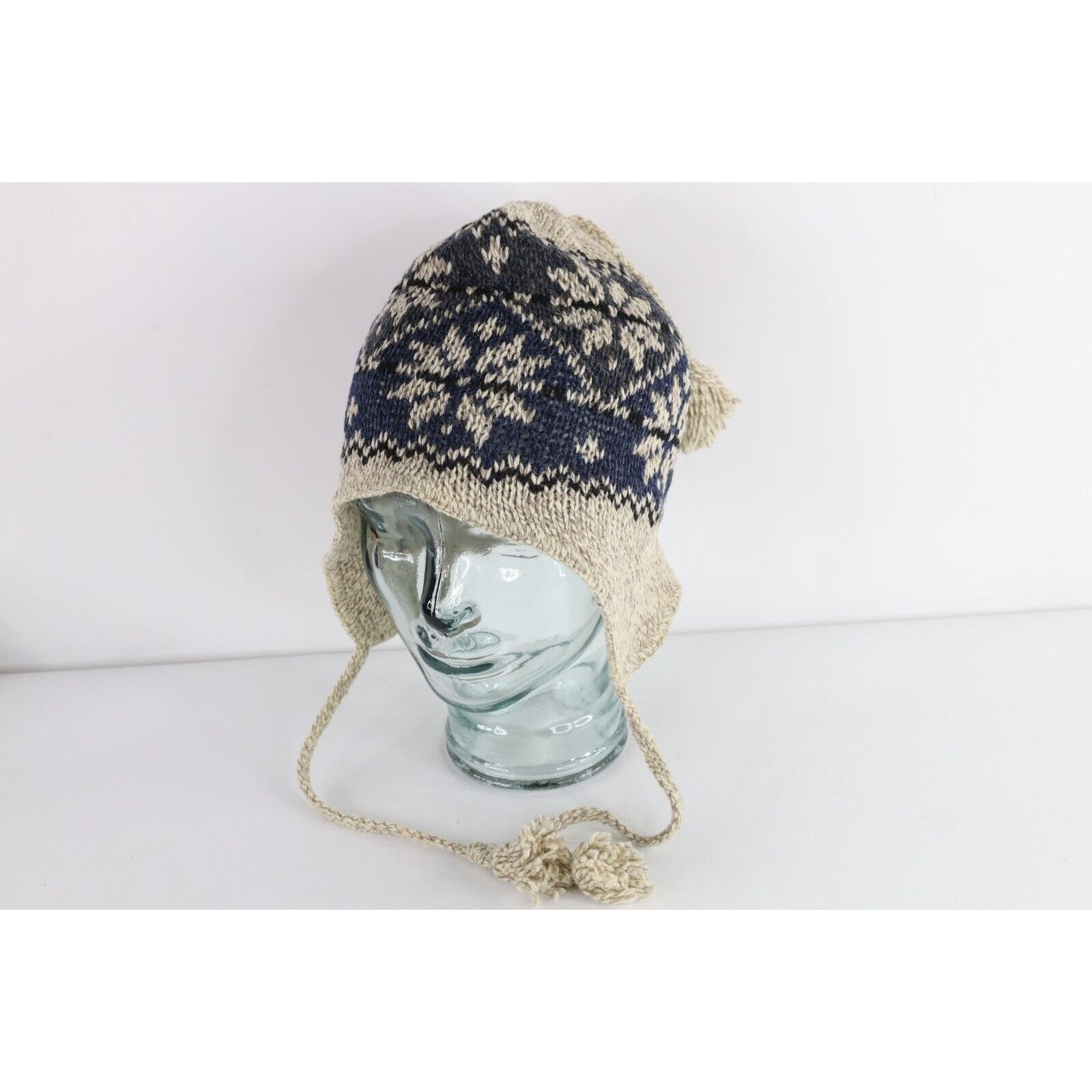 Vintage Vintage 90s Snowflake Fair Isle Tassel Wool Blend Beanie Hat Size ONE SIZE - 1 Thumbnail