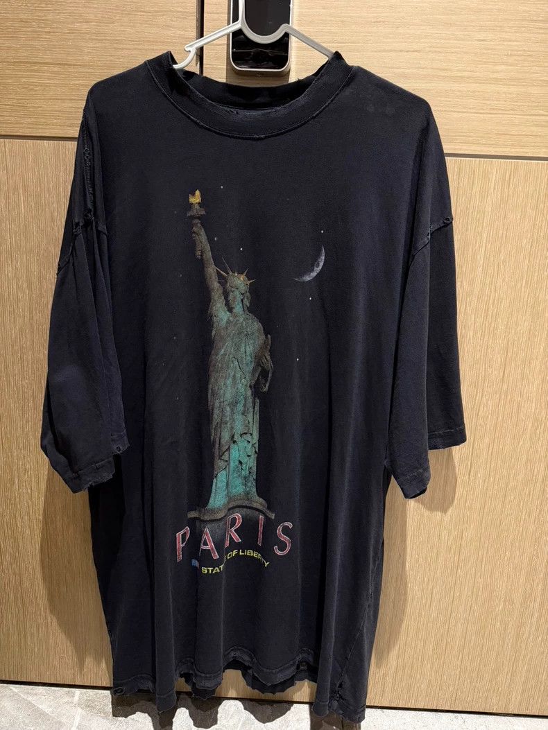 Balenciaga Statue of Liberty Black Tee L
