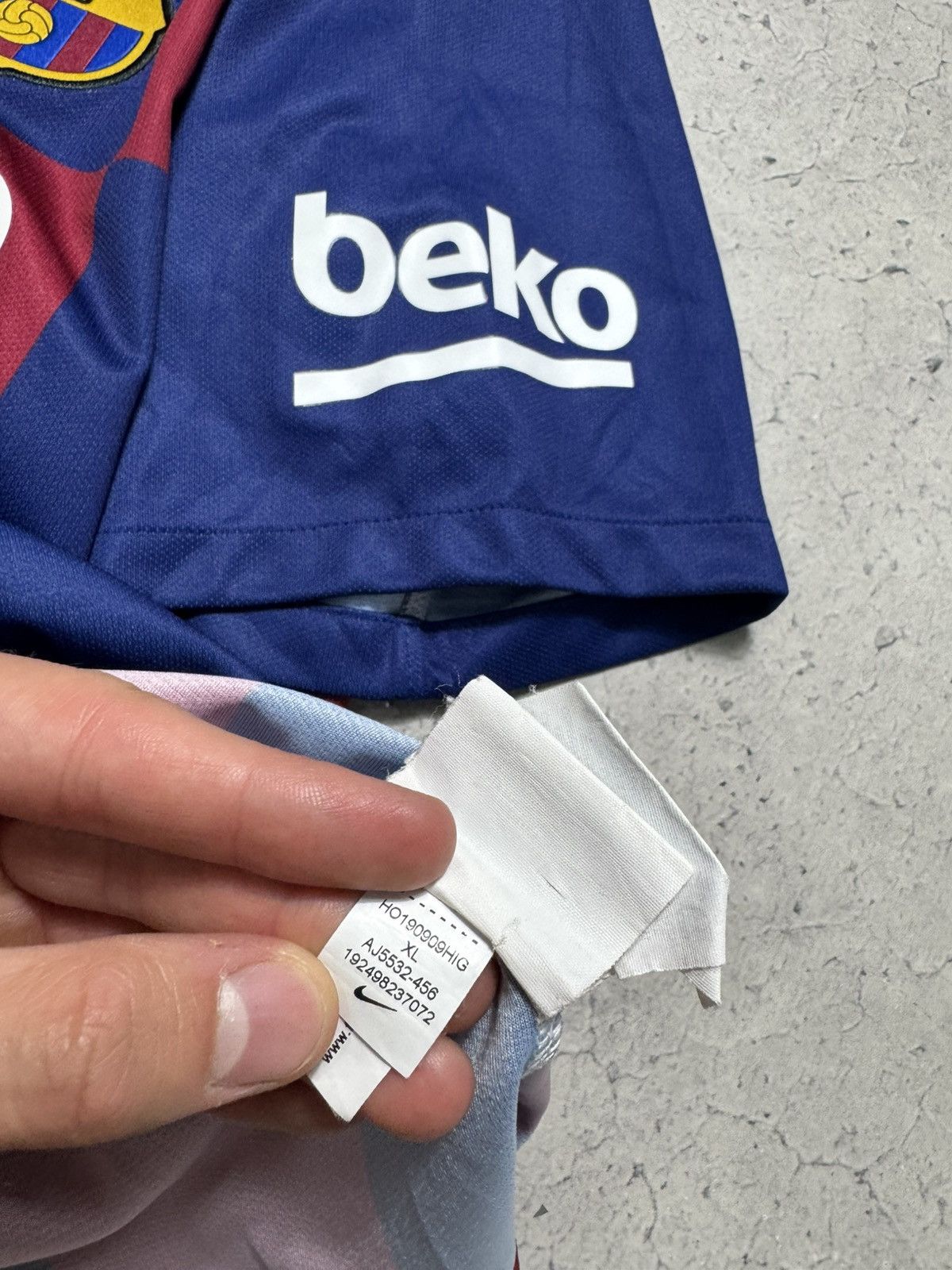 Nike Nike FC Barcelona 2019/2020 Soccer Jersey Football Drill Y2K Size US XL / EU 56 / 4 - 9 Thumbnail