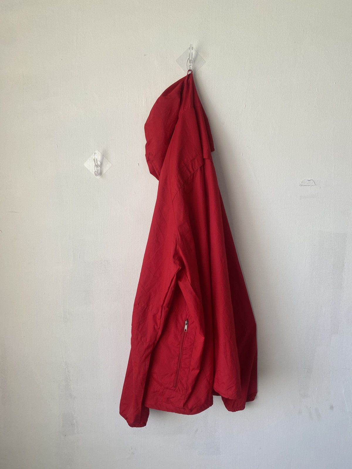 Japanese Brand Amazon Red Windbreaker Jacket with Hoodie- Size XL Size US XL / EU 56 / 4 - 9 Thumbnail
