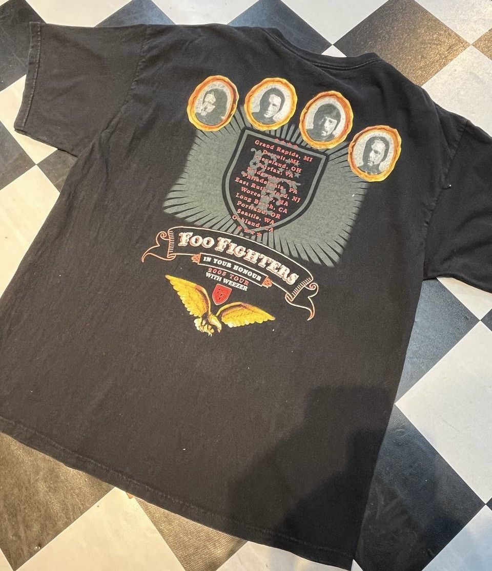 Band Tees VERY RARE FOOFIGHTERS IN YOUR HONOR TOUR Size US XL / EU 56 / 4 - 4 Thumbnail