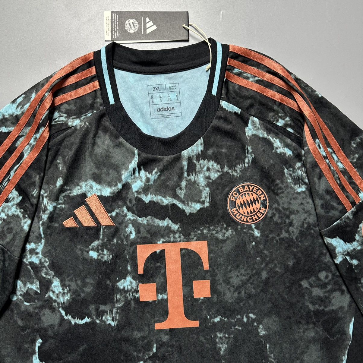 Vintage BAYERN ADIDAS 2024/2025 FOOTBALL AWAY JERSEY #17 OLISE Size US XXL / EU 58 / 5 - 5 Thumbnail