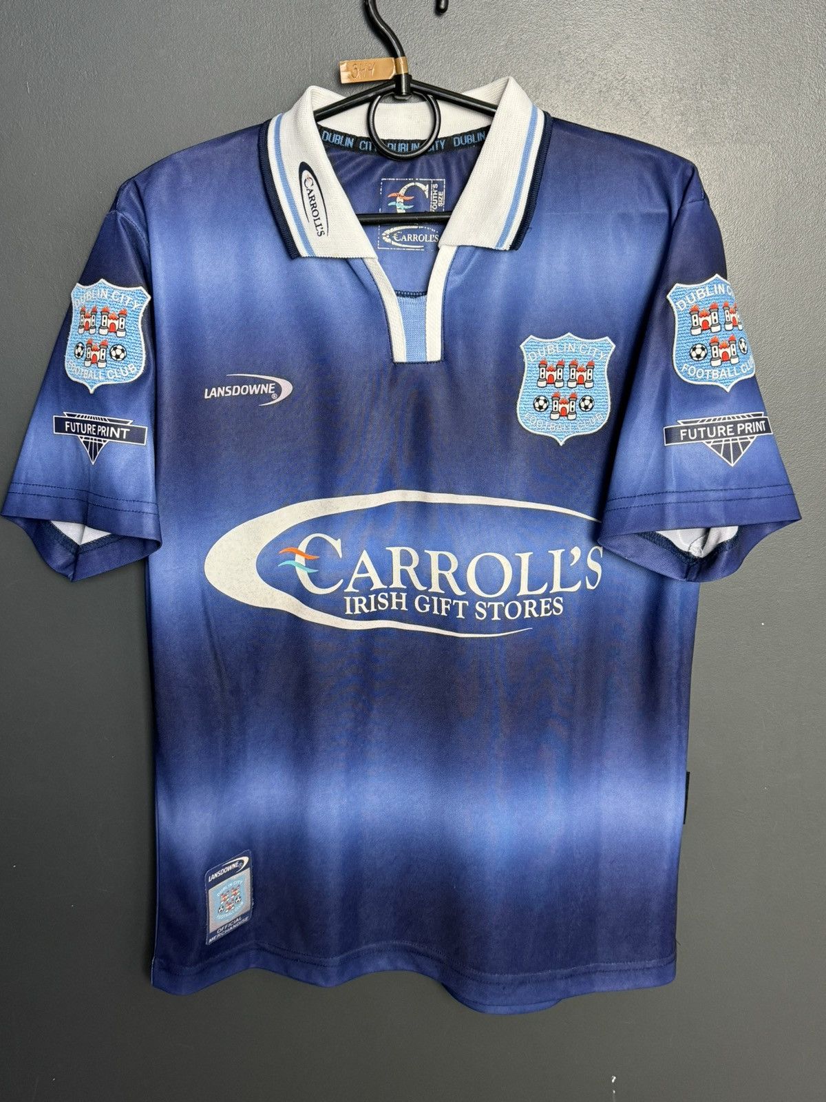 Other KIDS Dublin City 03/04 Home Football Jersey Size US S / EU 44-46 / 1 - 1 Thumbnail