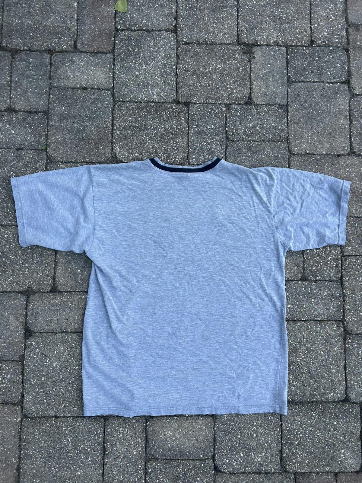 Vintage Vintage grey Australia t shirt Size US L / EU 52-54 / 3 - 4 Thumbnail