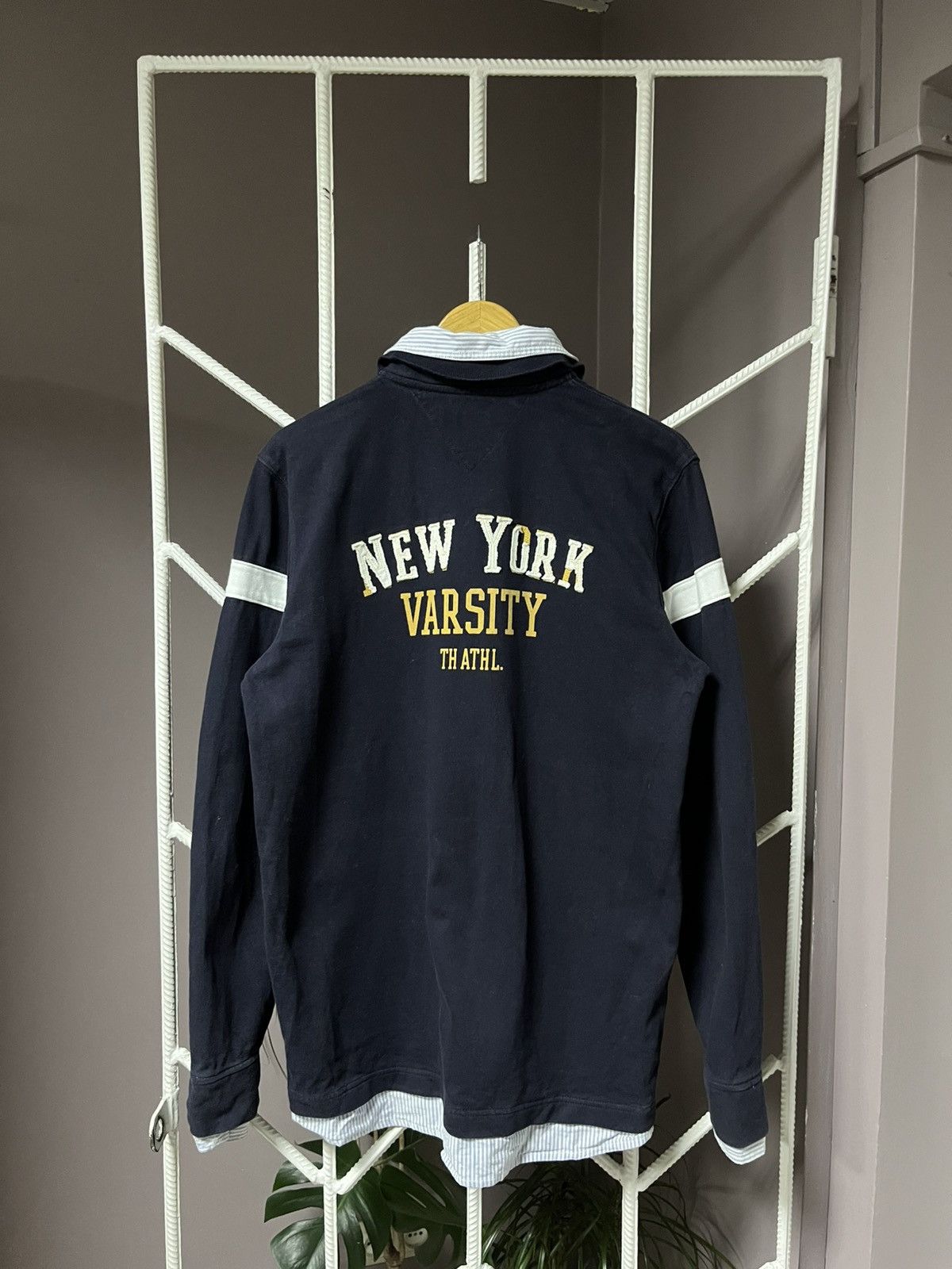 Tommy Hilfiger Tommy Hilfiger Varsity New York University Vintage Fit Polo Size US L / EU 52-54 / 3 - 7 Thumbnail