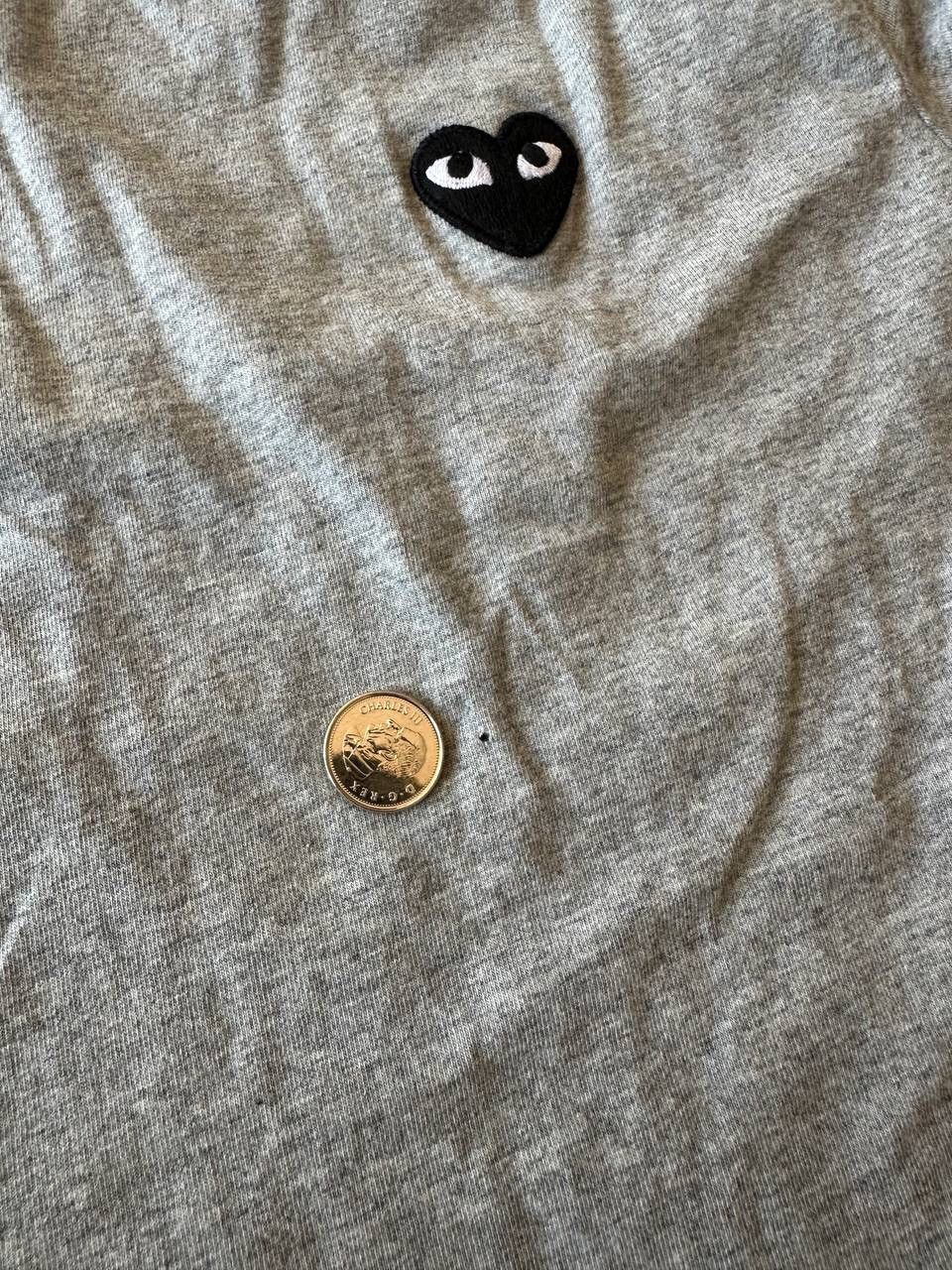 Comme des Garcons PLAY Rare Comme Des Garcons PLAY JAPAN Short Sleeve Logo T-Shirt Size US M / EU 48-50 / 2 - 6 Thumbnail