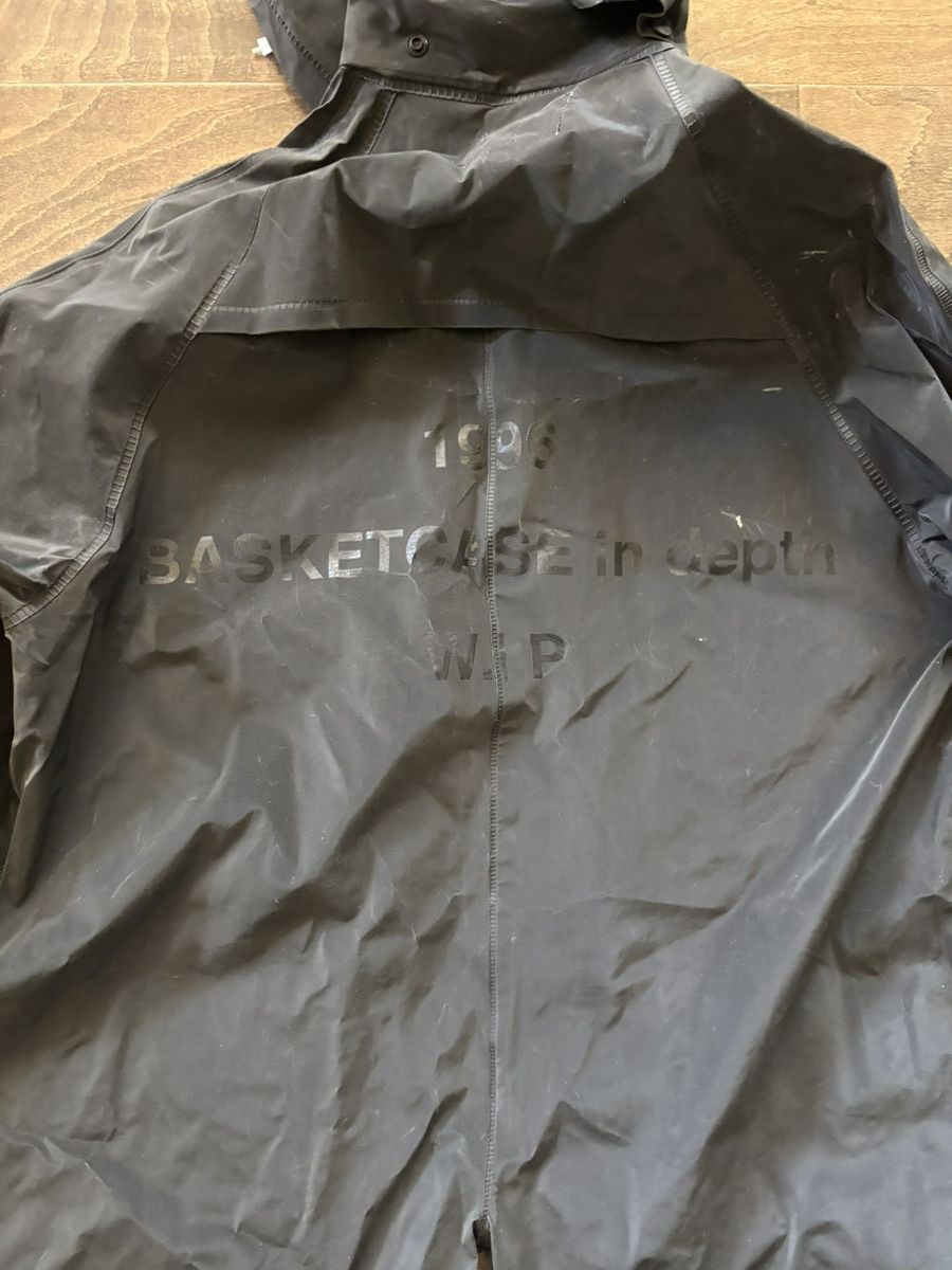 basketcase gallery Basketcase gallery rain coat Size US S / EU 44-46 / 1 - 3 Thumbnail