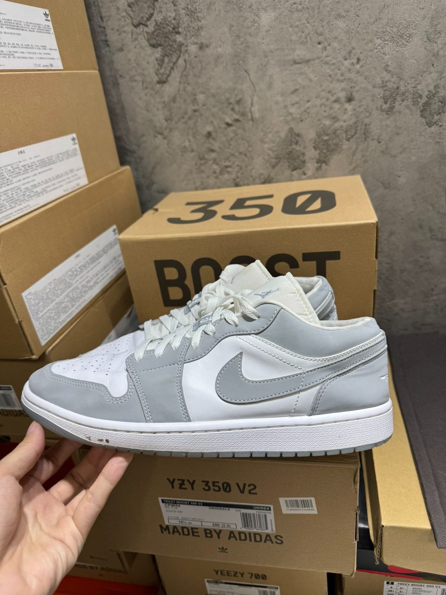 Nike Nike White Lowtop Sneakers 44 Men Size US 10.5 / EU 43-44 - 1 Thumbnail