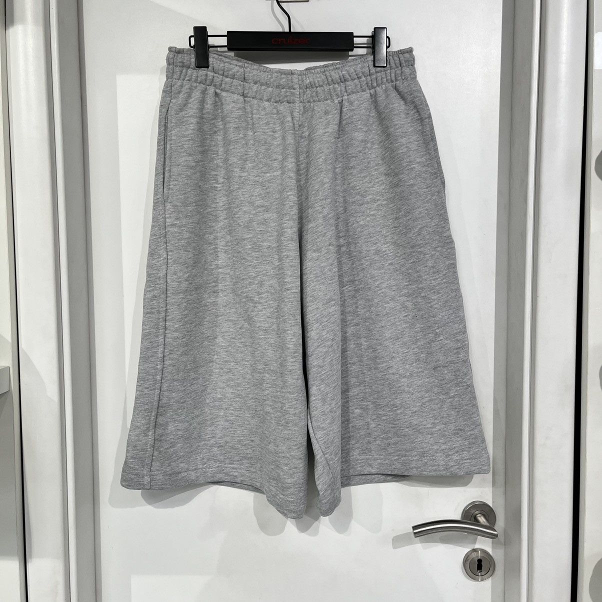 Zara Zara Shorts Grey Size US 34 / EU 50 - 1 Thumbnail