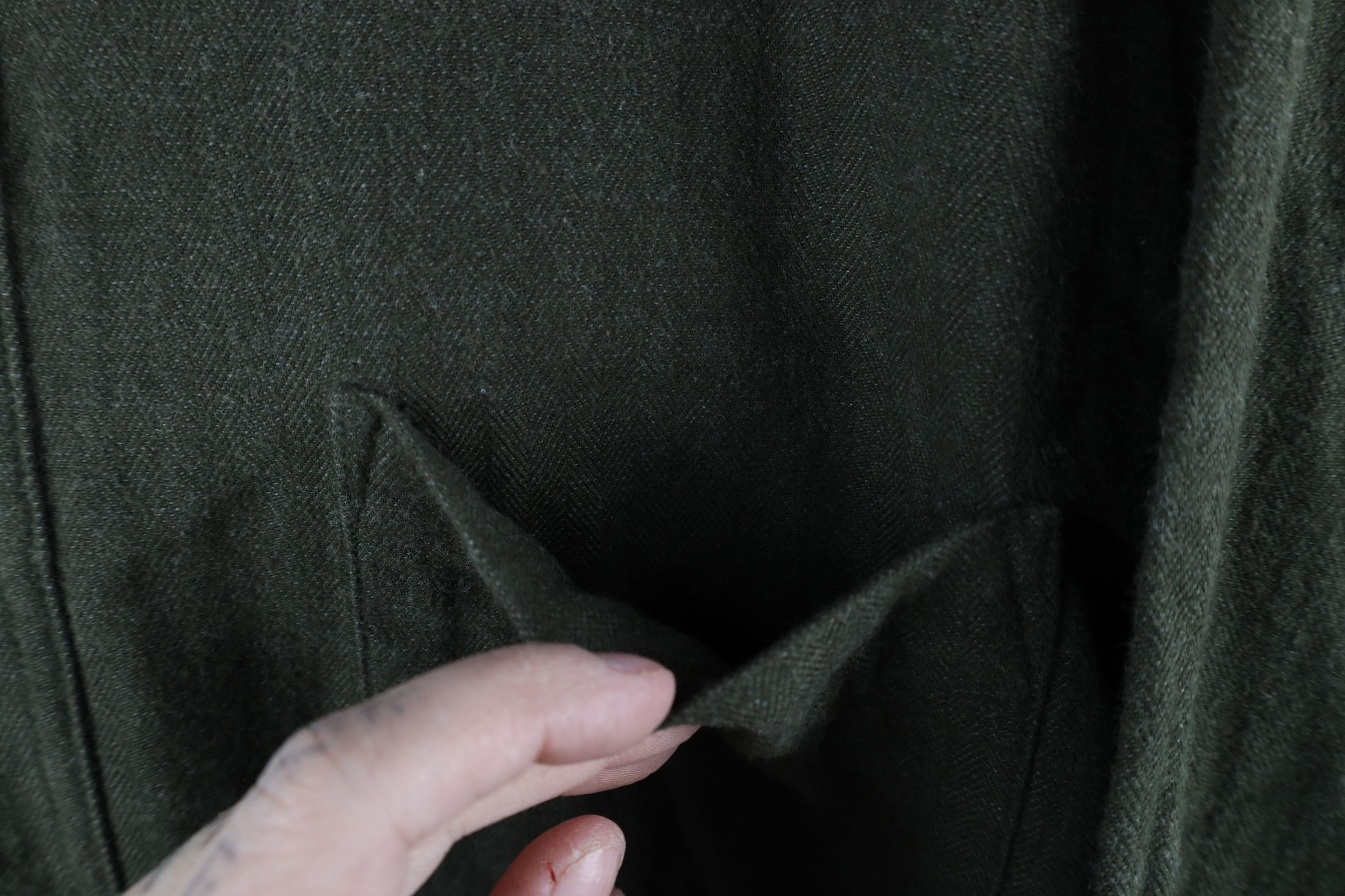 L.L. Bean × Vintage Vintage 90s LL Bean Herringbone Down Shirt Green Cotton Size US XL / EU 56 / 4 - 4 Thumbnail