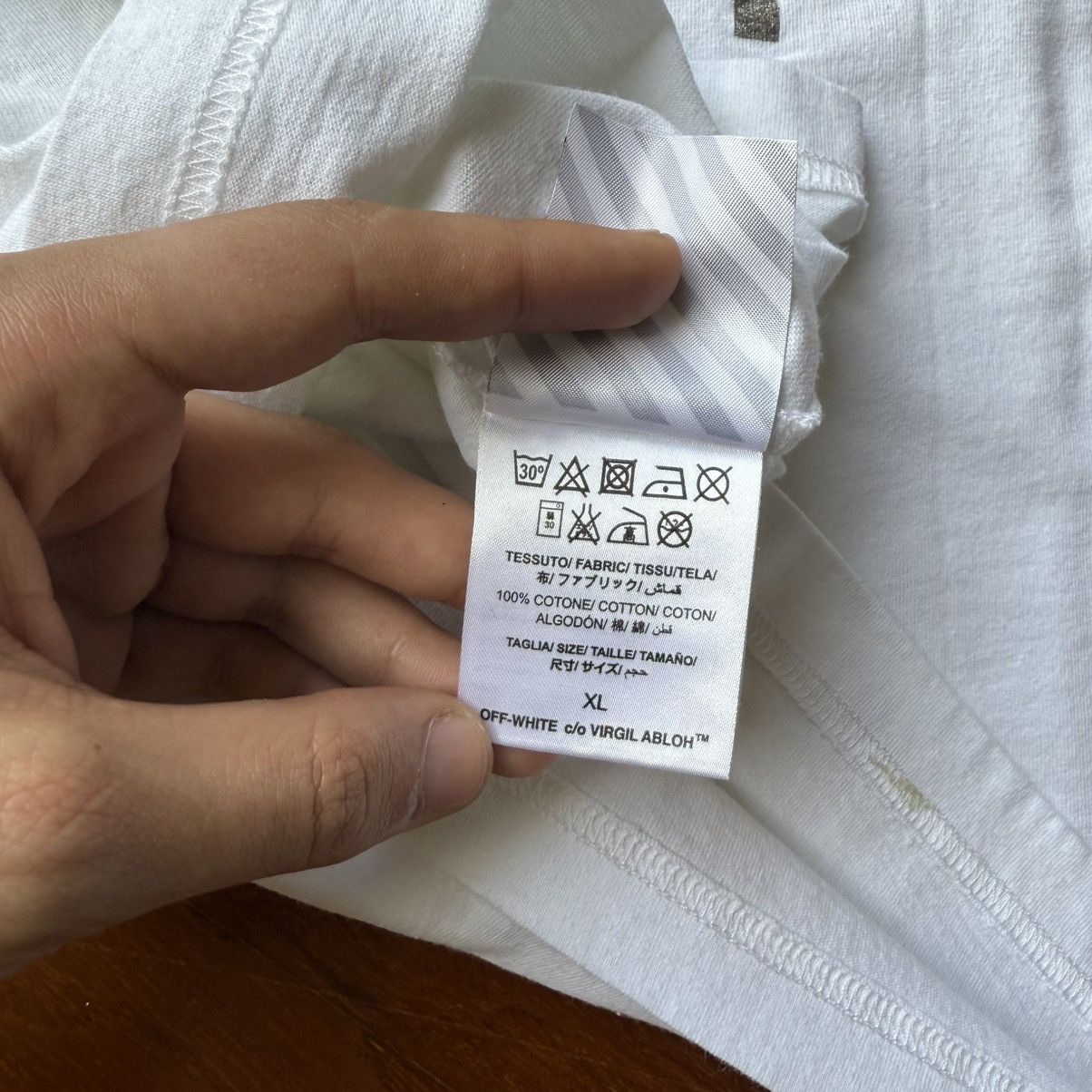 Off-White Off-White silver white tape baggy tee size XL Size US XL / EU 56 / 4 - 5 Thumbnail