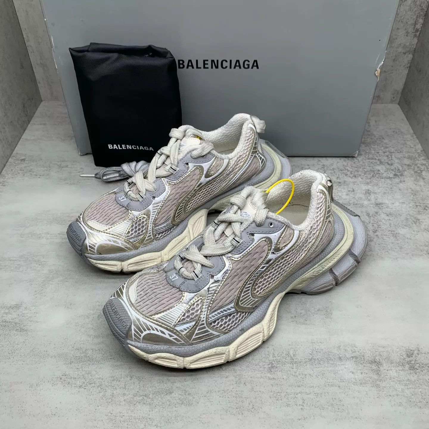 Balenciaga Balenciaga 3XL Light Beige Distressed 37 Size US 6.5 / IT 36.5 - 1 Thumbnail