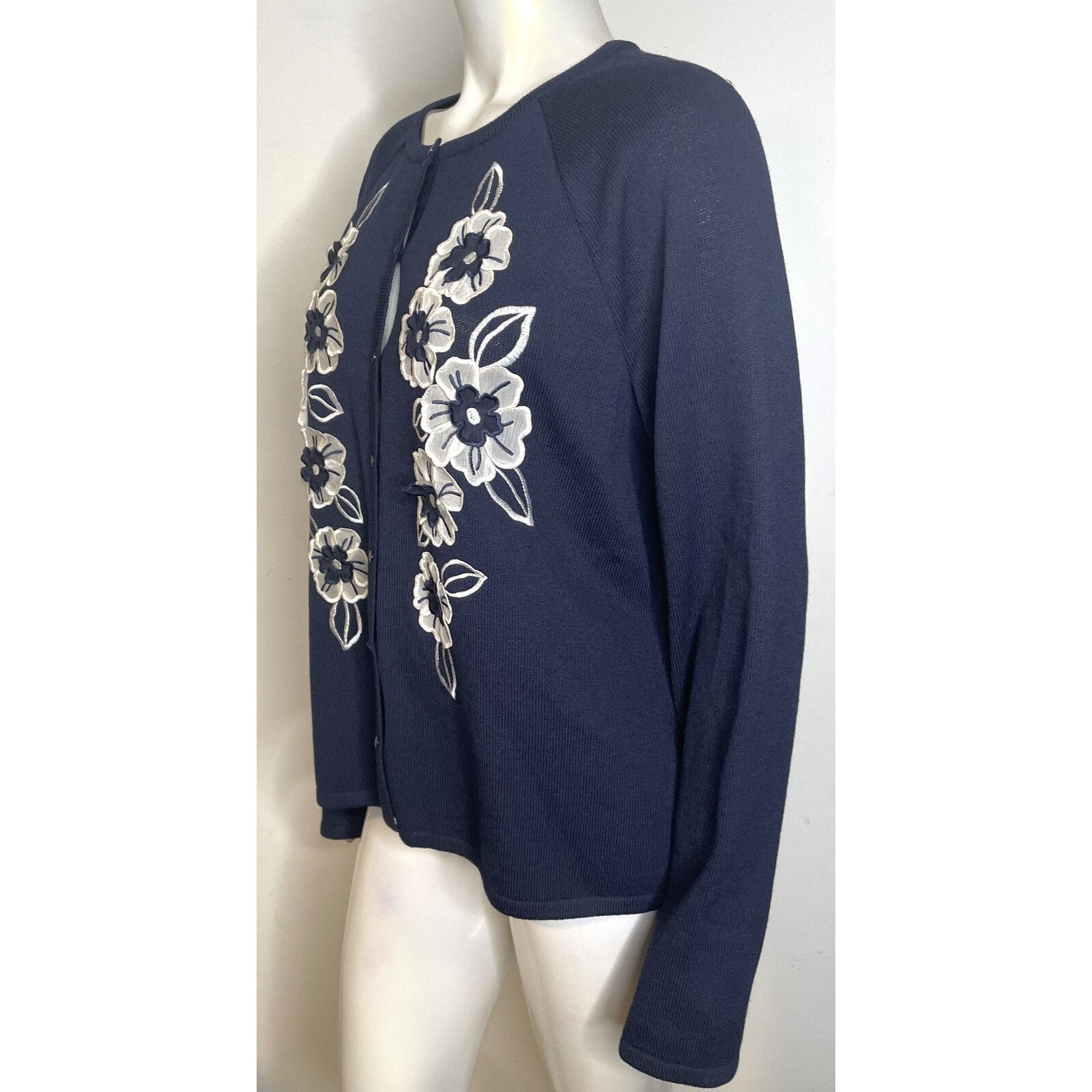 St. John St John Navy Blue White Floral Trim Cardigan Sweater XL Size XL / US 12-14 / IT 48-50 - 3 Thumbnail