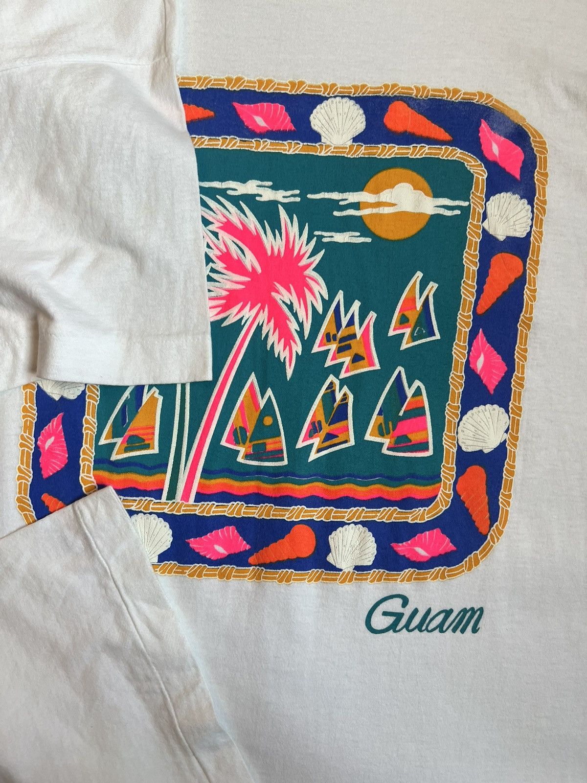 Vintage Vintage 90's Guam Graphic Art Hawaii Tees Size US L / EU 52-54 / 3 - 3 Thumbnail