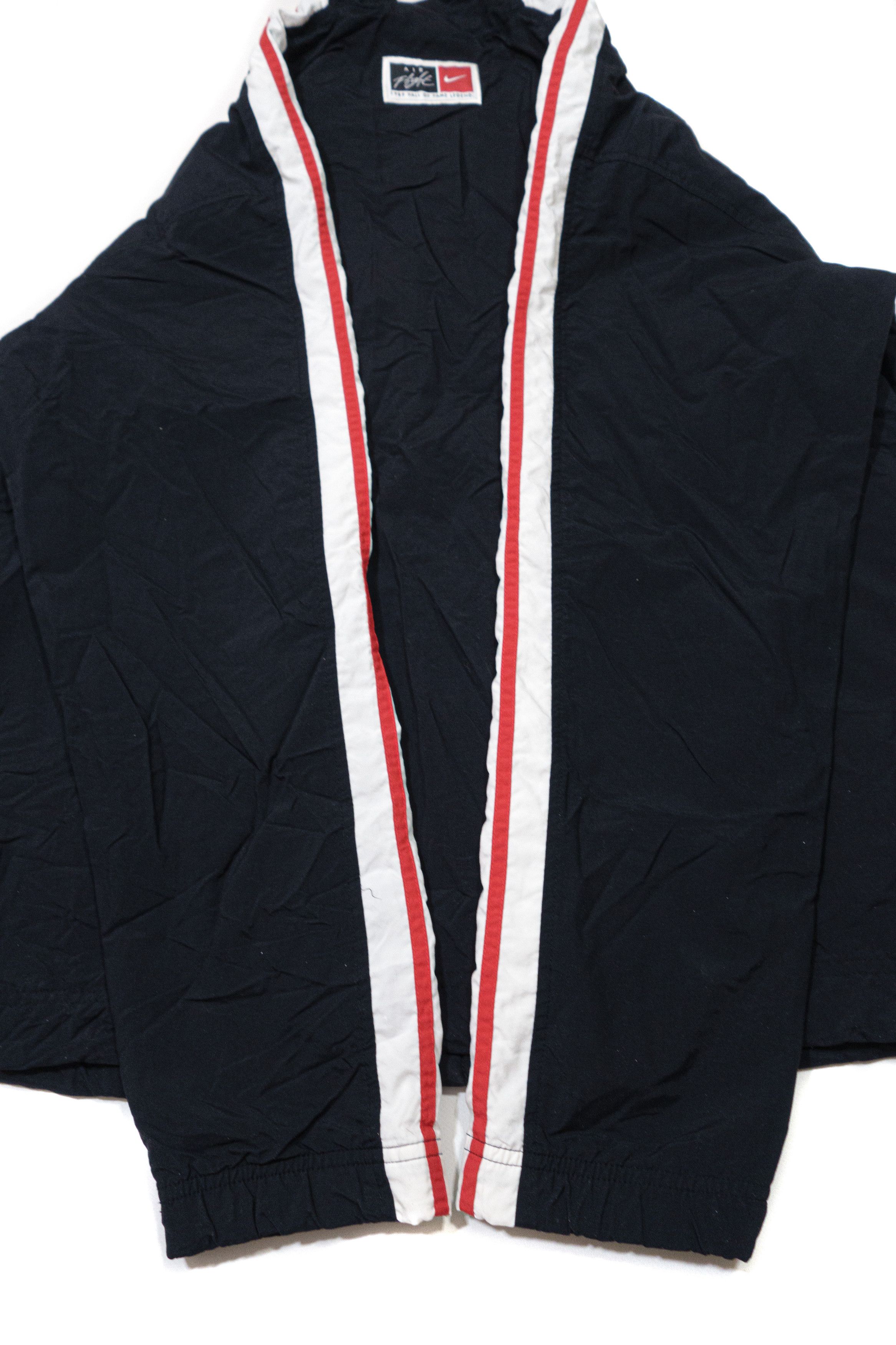 Nike 90S Swoosh Logo Nylon Jacket Size US XL / EU 56 / 4 - 6 Thumbnail