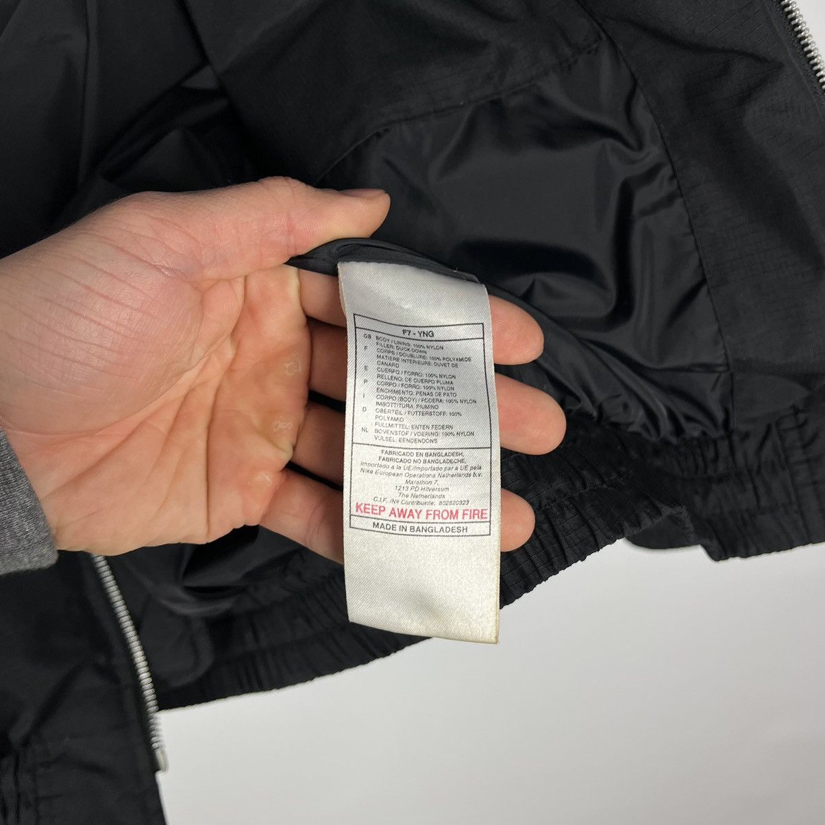 Nike Vintage Nike Swoosh Spell Out Logo Puffer Down Jacket 90s Size US S / EU 44-46 / 1 - 8 Thumbnail