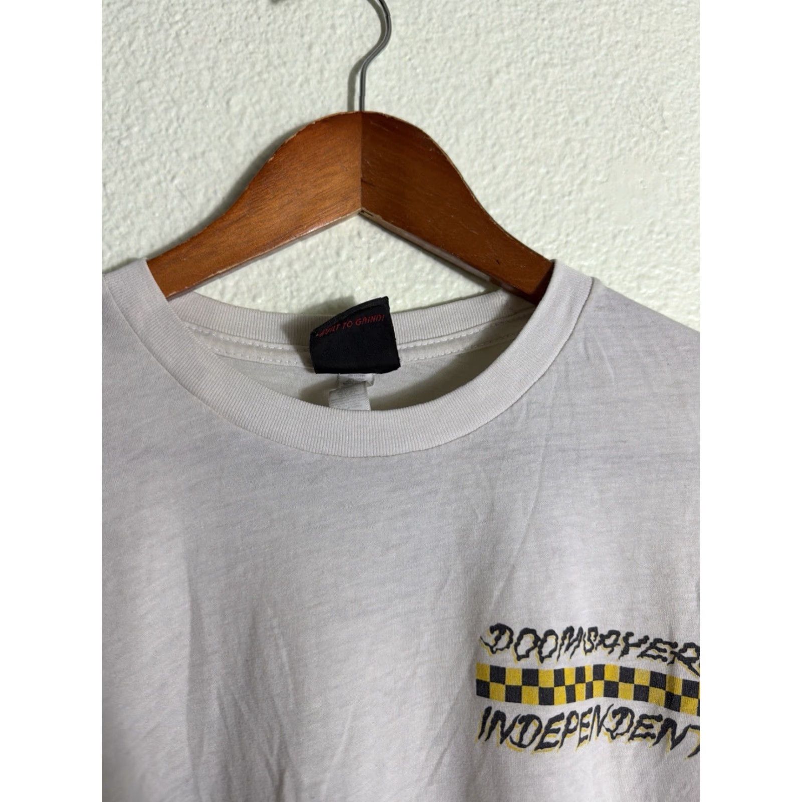 Vintage independent trucks T-Shirt Ivory Women’s Large Doomsayers Stains Skateboards Size L / US 10 / IT 46 - 3 Thumbnail