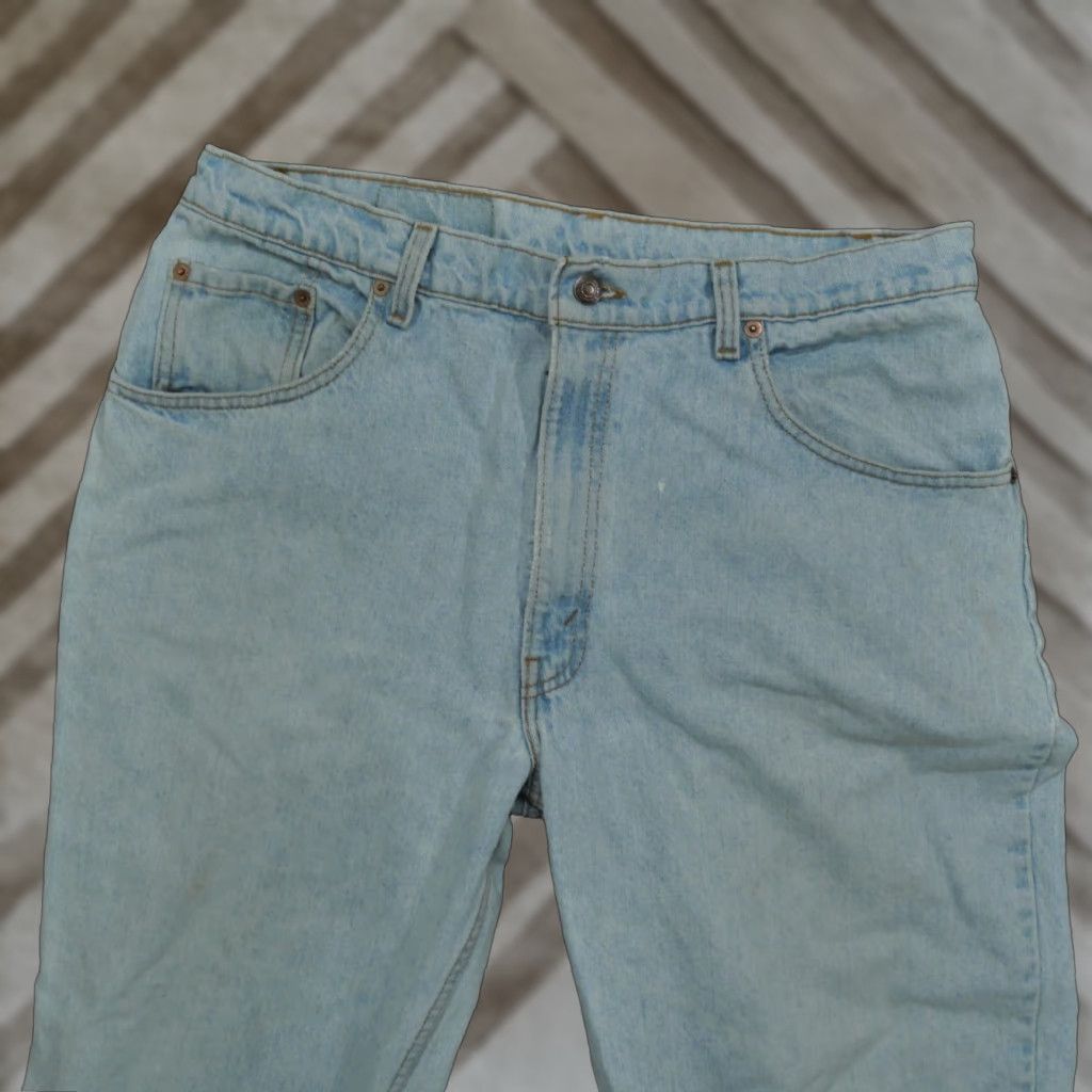 Levi's VINTAGE Levi's 560 Jeans Mens 38x30 Blue Distressed 90s Baggy Tapered Relaxed Denim Jeans Mens Sizes 38 90s Size US 36 / EU 52 - 1 Thumbnail