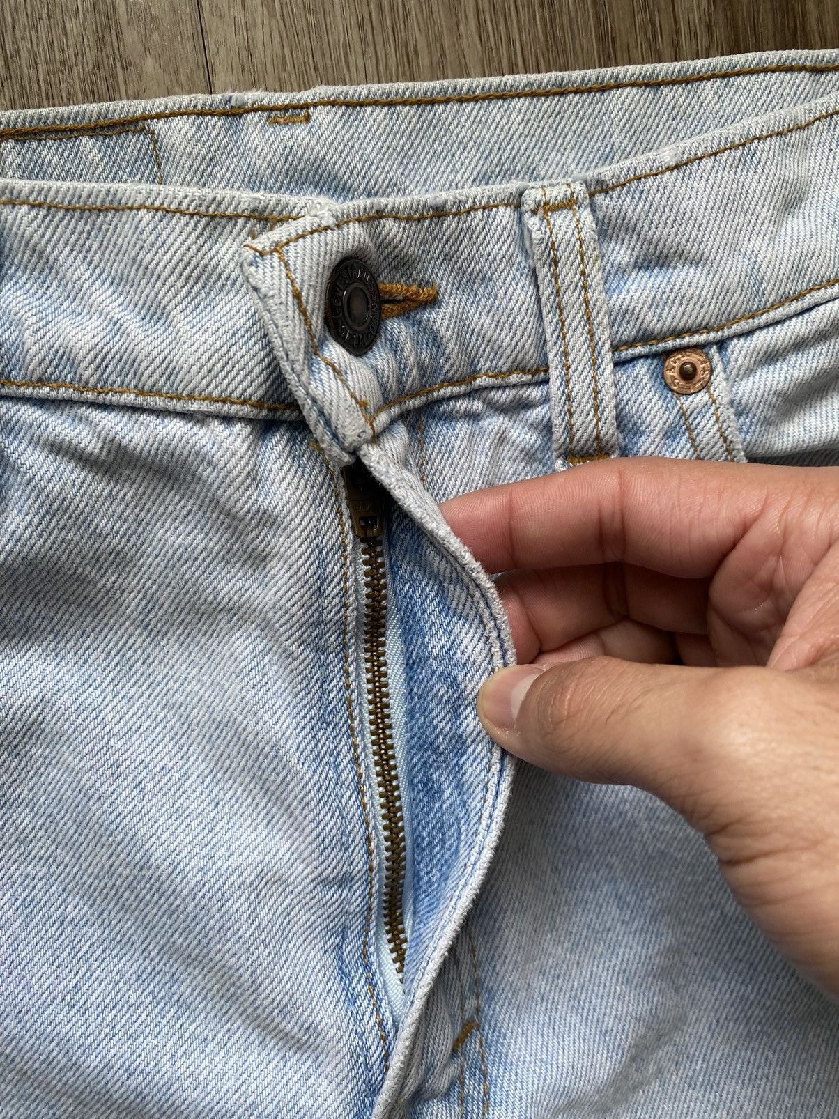 Levi's Vintage 90s Levis USA Light Wash Denim Jeans Size US 28 / EU 44 - 4 Thumbnail