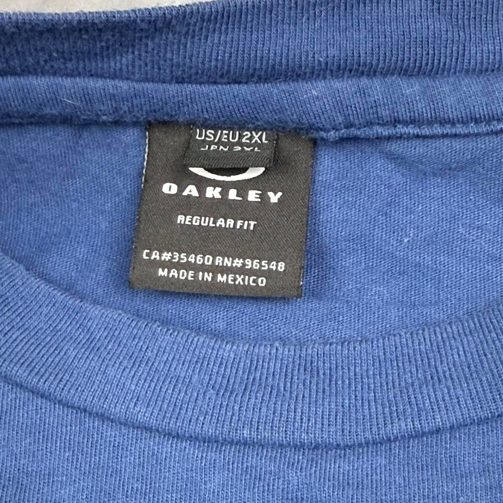 Oakley Y2k oakley shirt blue black tag XXL/ XL sports early 2000s Size US XL / EU 56 / 4 - 4 Thumbnail
