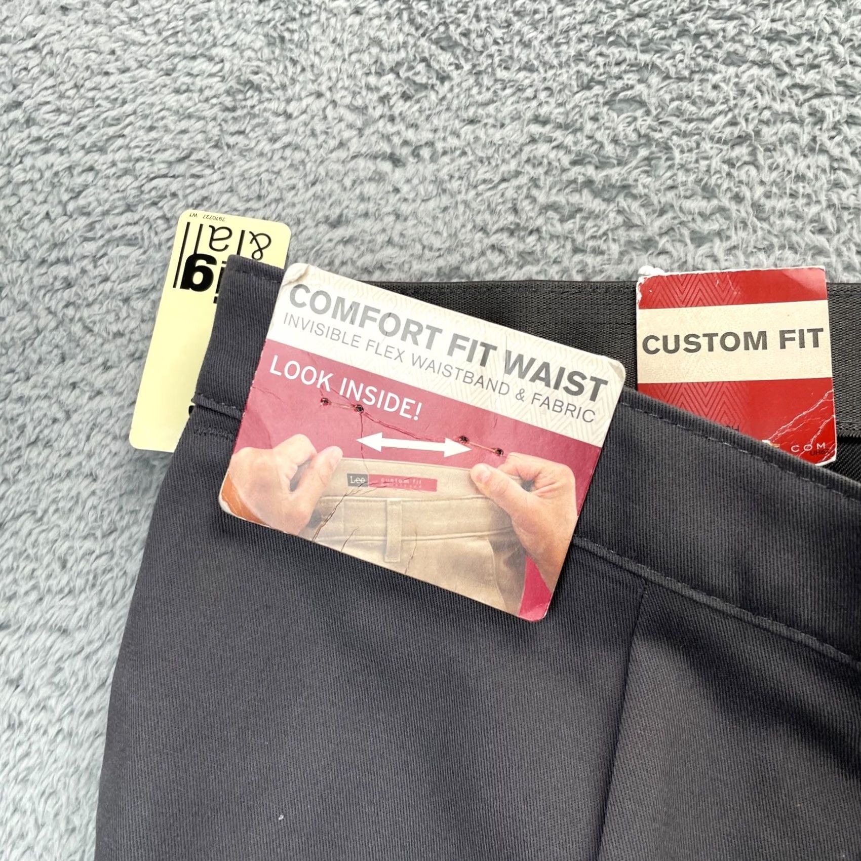 Lee Lee Pants Mens 50x32 Gray Chino Relaxed Fit Wrinkle Resistant Pleated Shirt? (Note: Original is pants, not shirt) Size US 34 / EU 50 - 7 Thumbnail