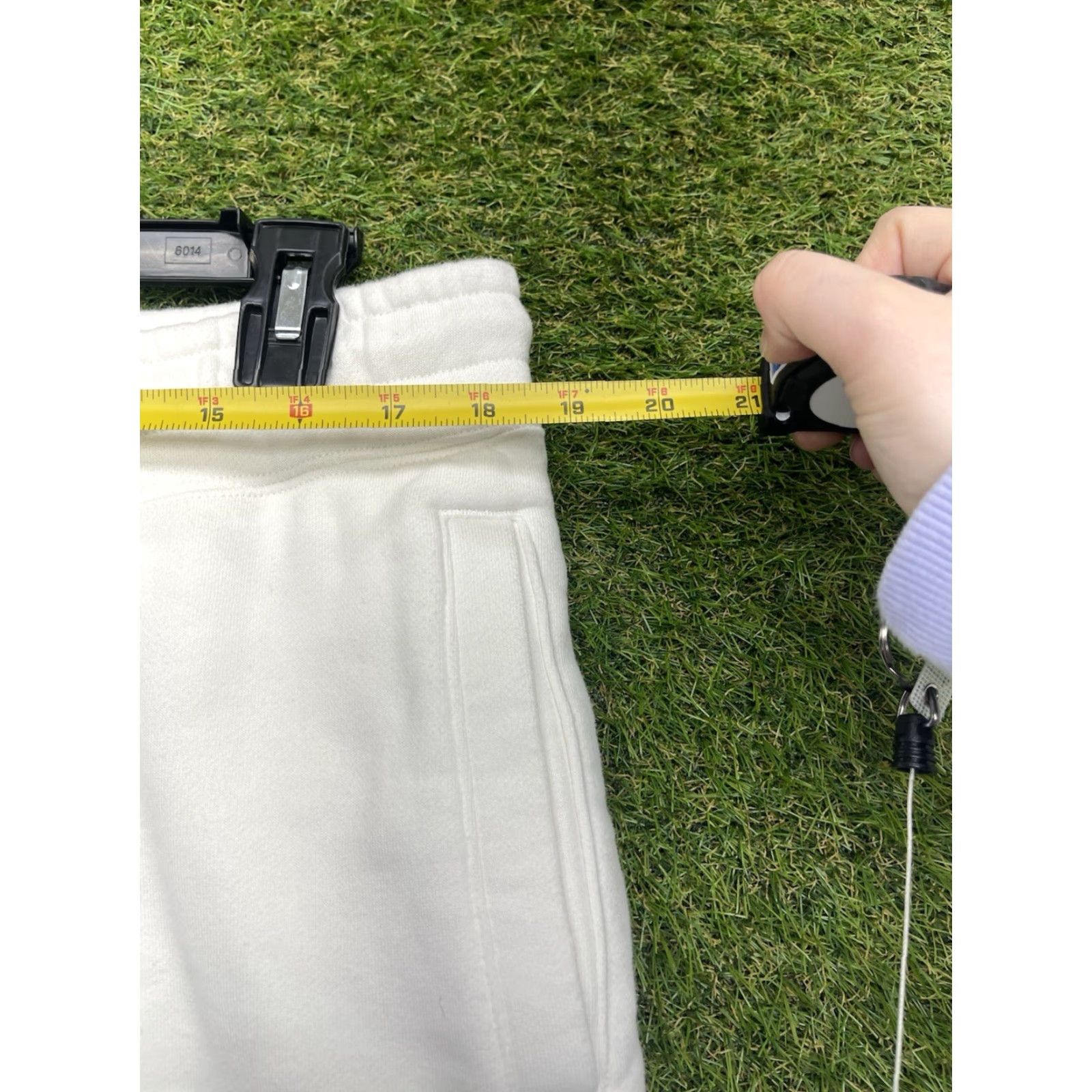 Nike VINTAGE Nike Jordan Sweatpants Womens XL Baggy White Fleece Thick Flight Jogger Sports Y2K Size 40" / US 18 - 5 Thumbnail