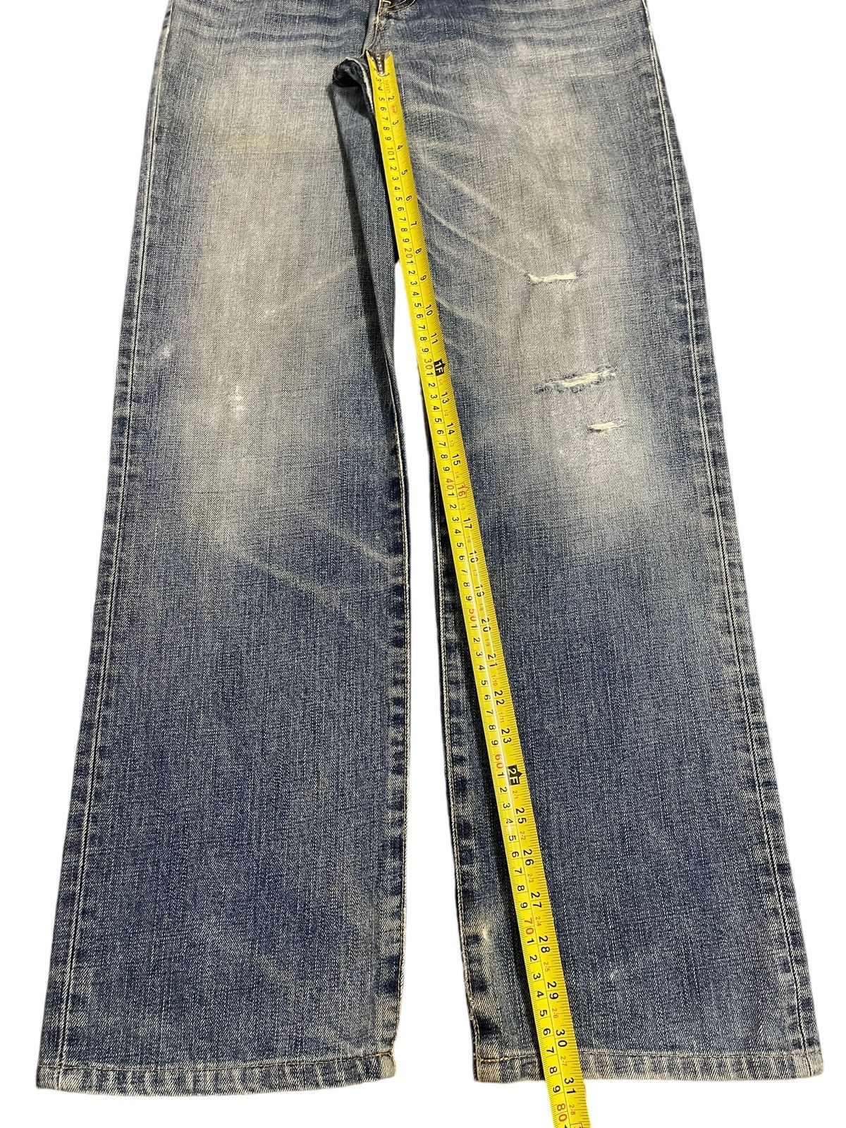 Uniqlo Vintage Japanese Uniqlo Blue Faded Wash Style Jeans Size US 30 / EU 46 - 13 Thumbnail